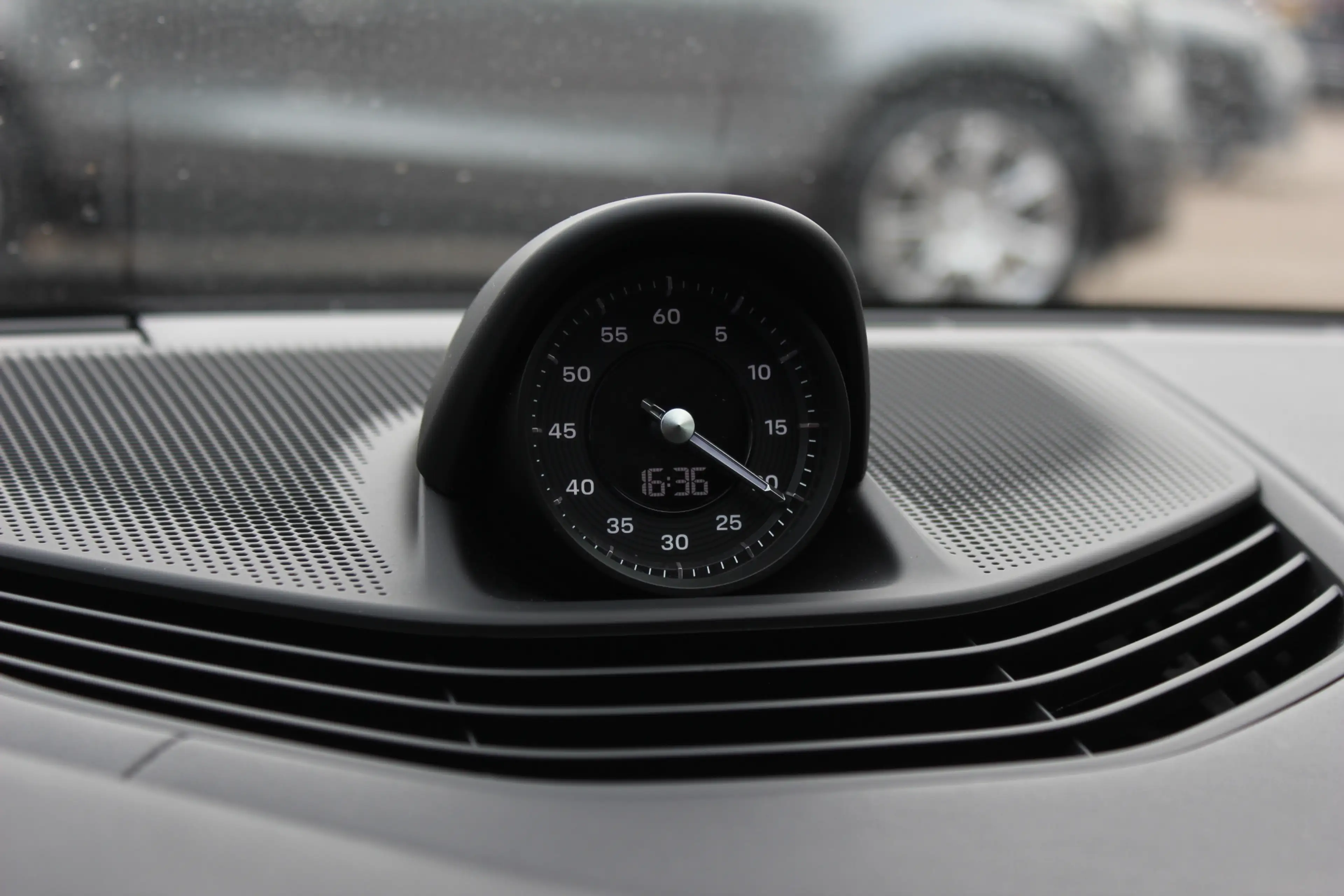Porsche Taycan Cross Turismo 4 93 kWh / SOH 93,3% / Panoramadak / — photo 31