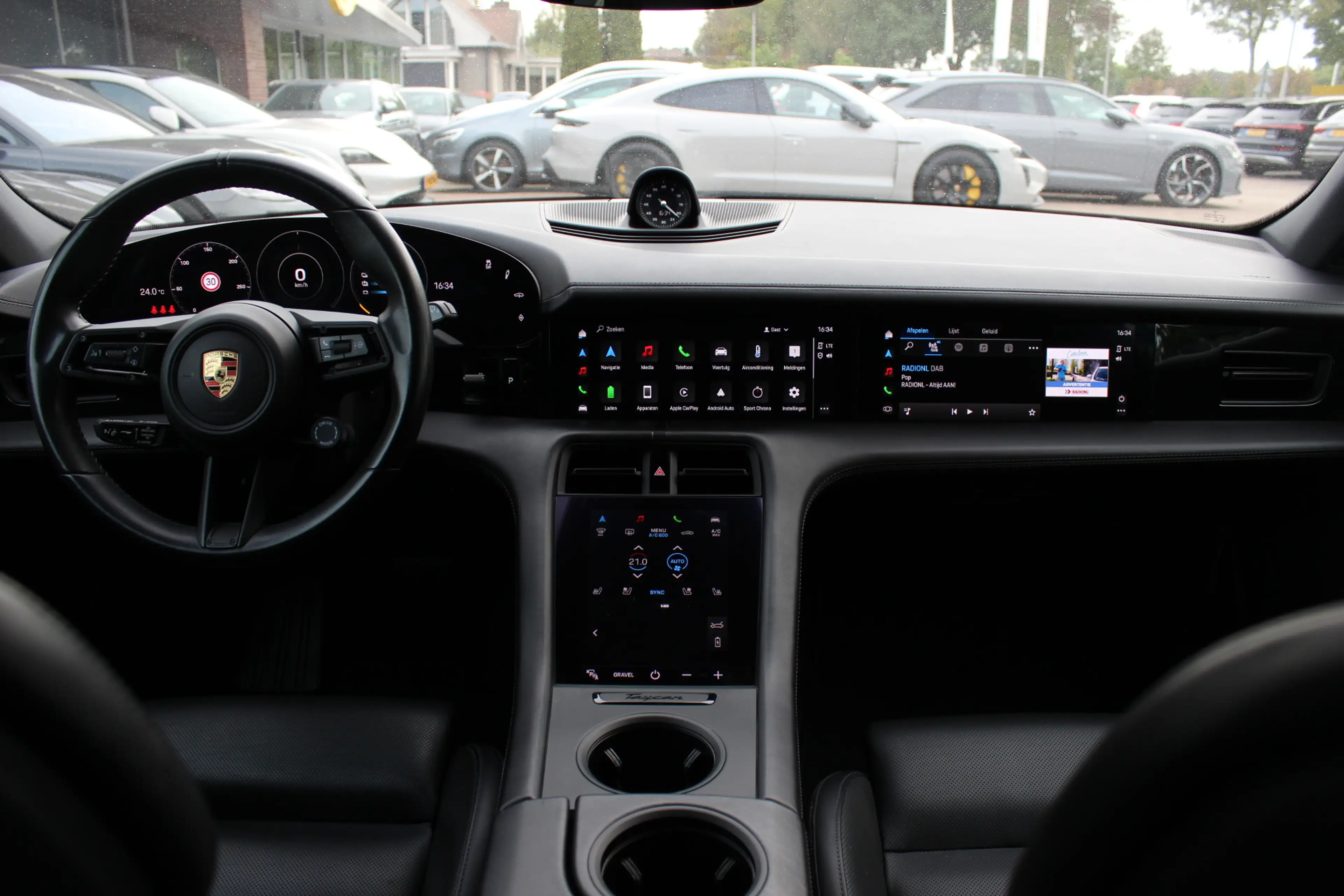 Porsche Taycan Cross Turismo 4 93 kWh / SOH 93,3% / Panoramadak / — photo 3