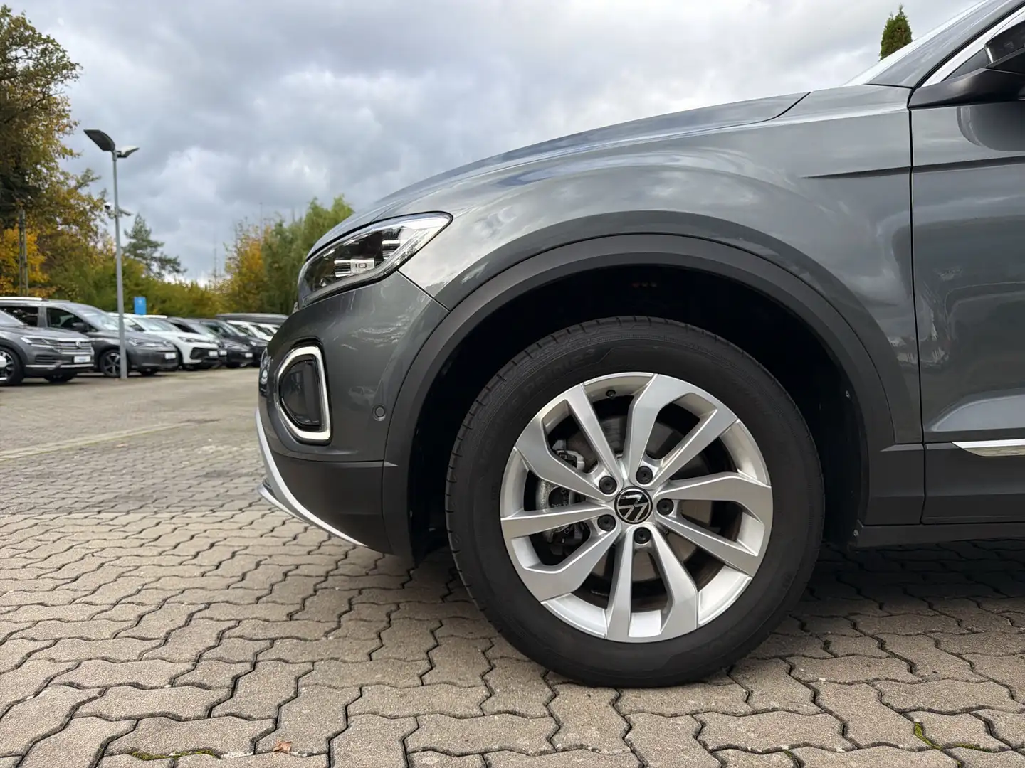 Volkswagen T-Roc Style TDi DSG Navi ergo Active v.li. Gris - 2