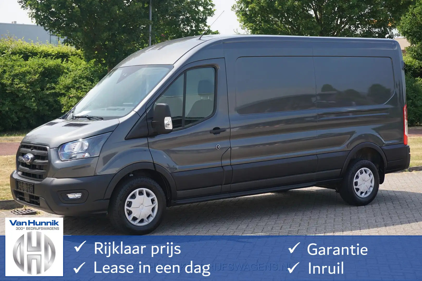 Ford Transit 350L 130PK L3H2 AUT Airco, Cruise, Camera, Trekhaa Grau - 1