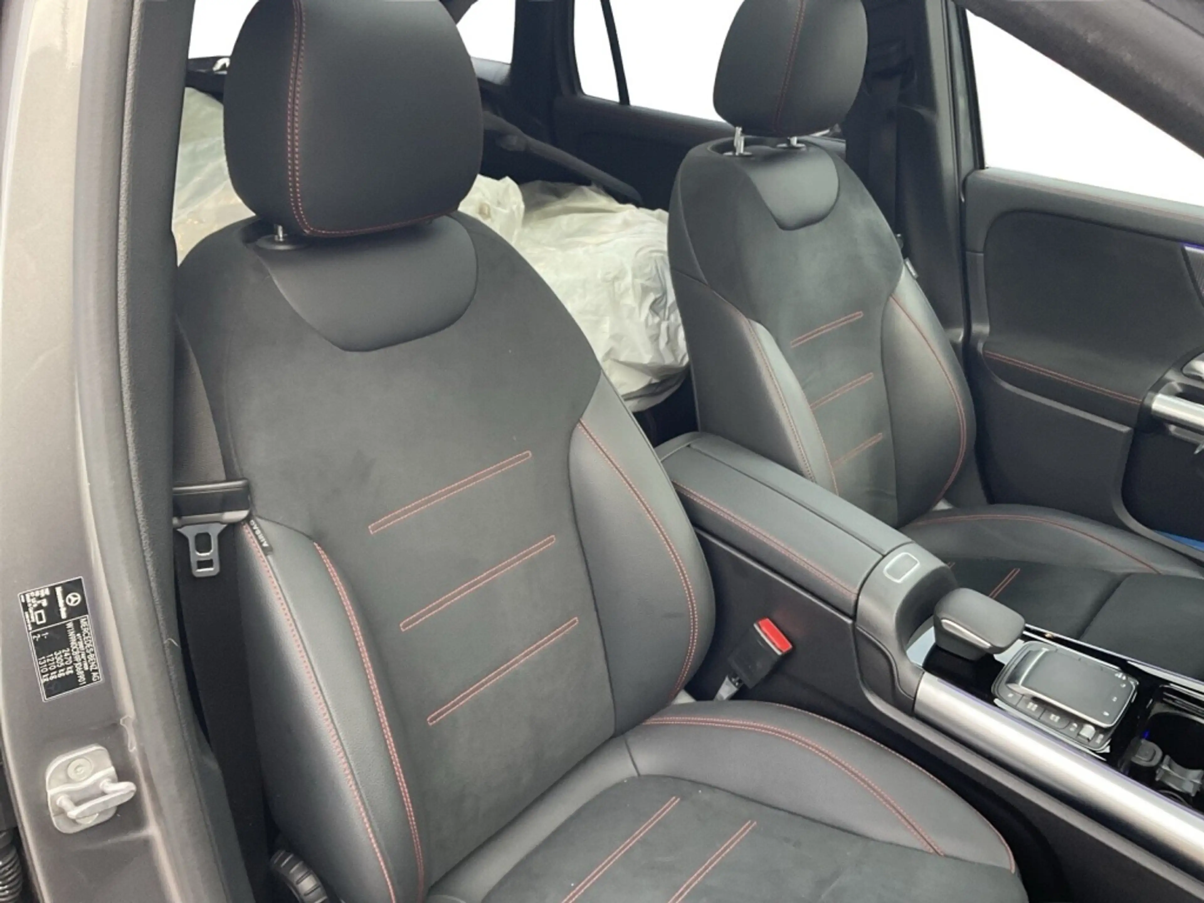 Mercedes-Benz EQA 250 + AMG PANO/LED/NIGHT — photo 13