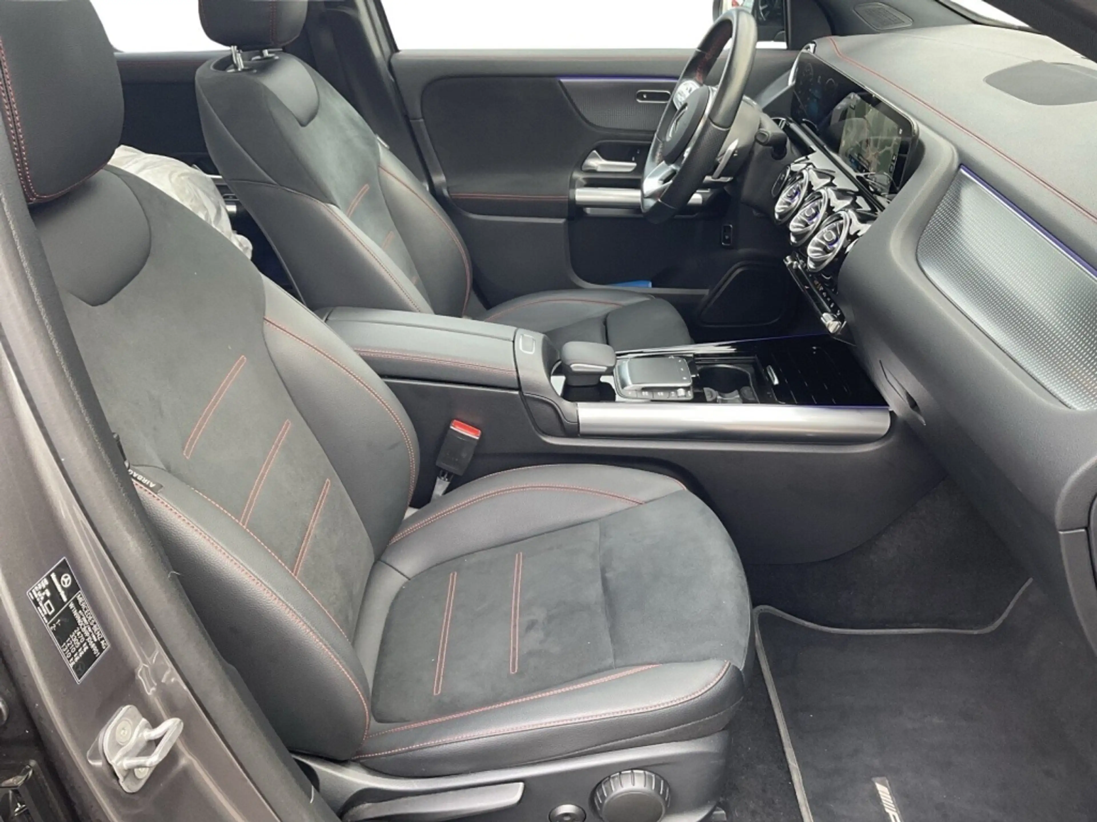 Mercedes-Benz EQA 250 + AMG PANO/LED/NIGHT — photo 12