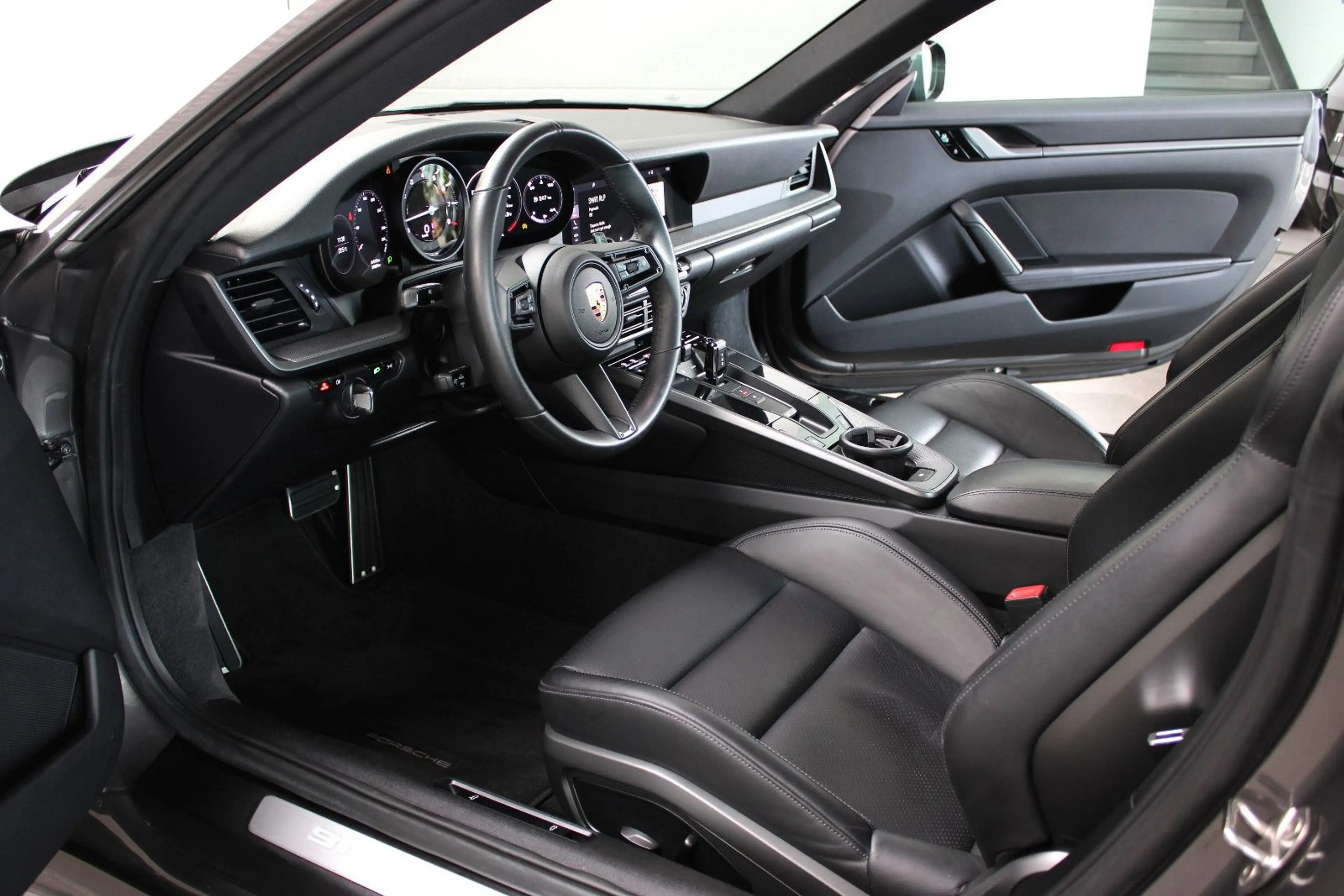 Porsche 992 CARRERA 4S * SPORT-DESIGN * APPROVED NEU! — photo 2