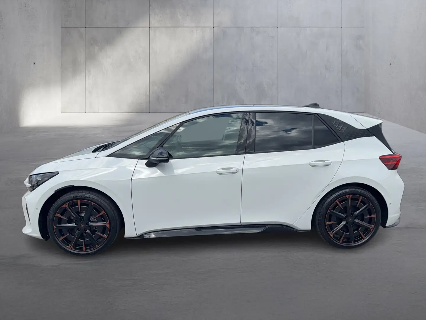 CUPRA Born PLUS 58/61 140kW/190PS Weiß - 2