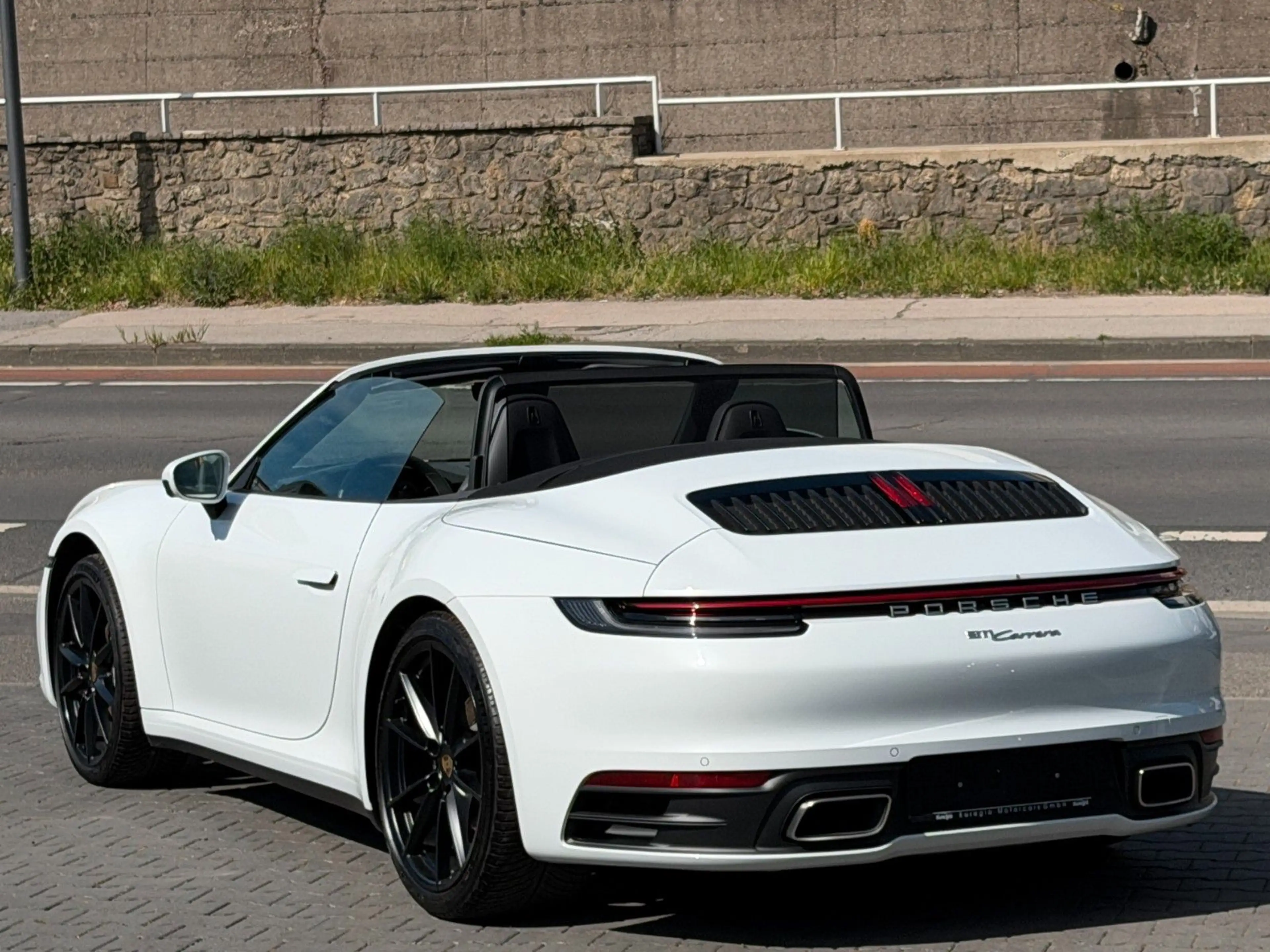Porsche 911 Carrera Cabrio -Lift - 1 Hand Approved 02/28 — photo 15