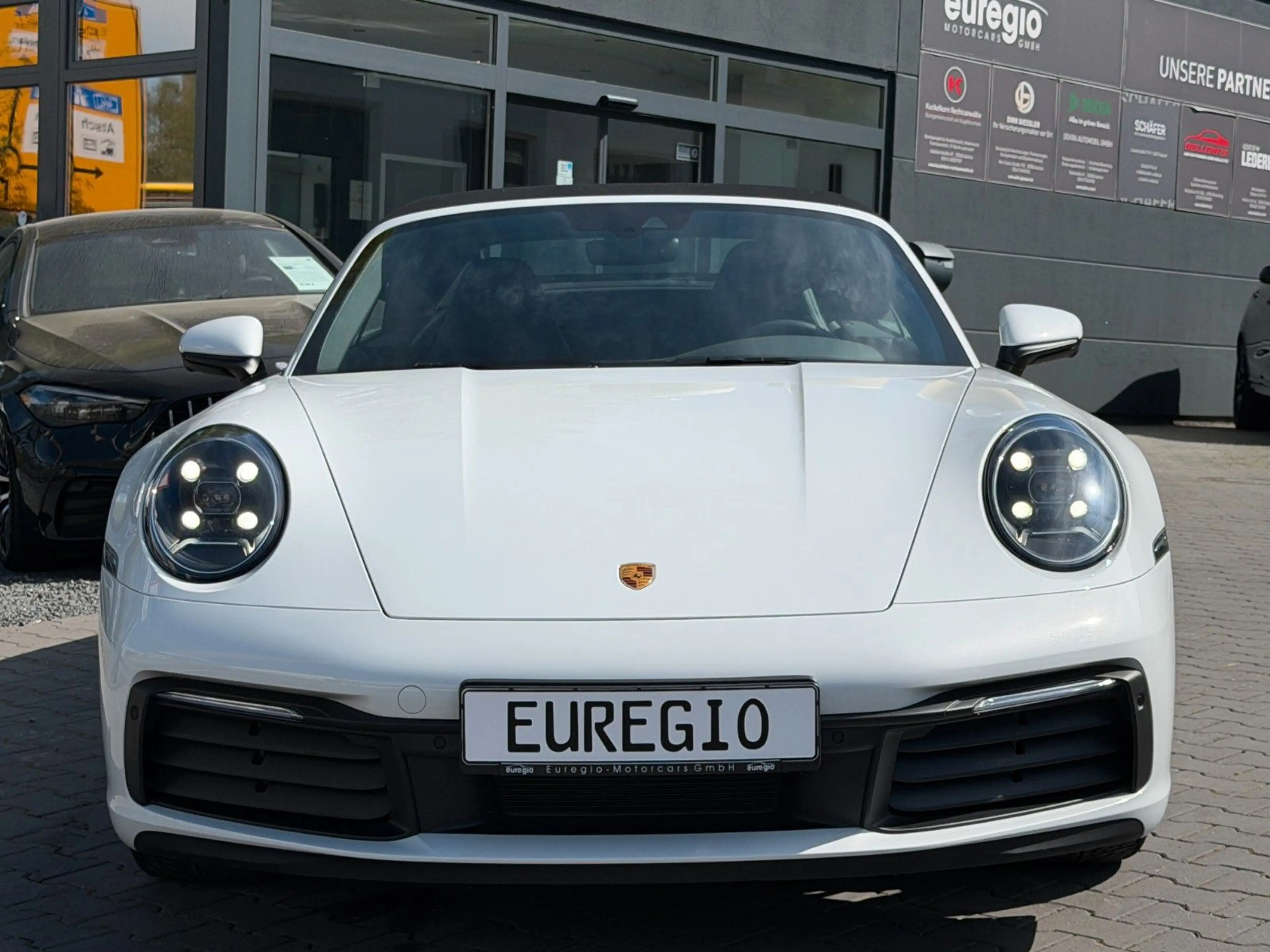Porsche 911 Carrera Cabrio -Lift - 1 Hand Approved 02/28 — photo 7