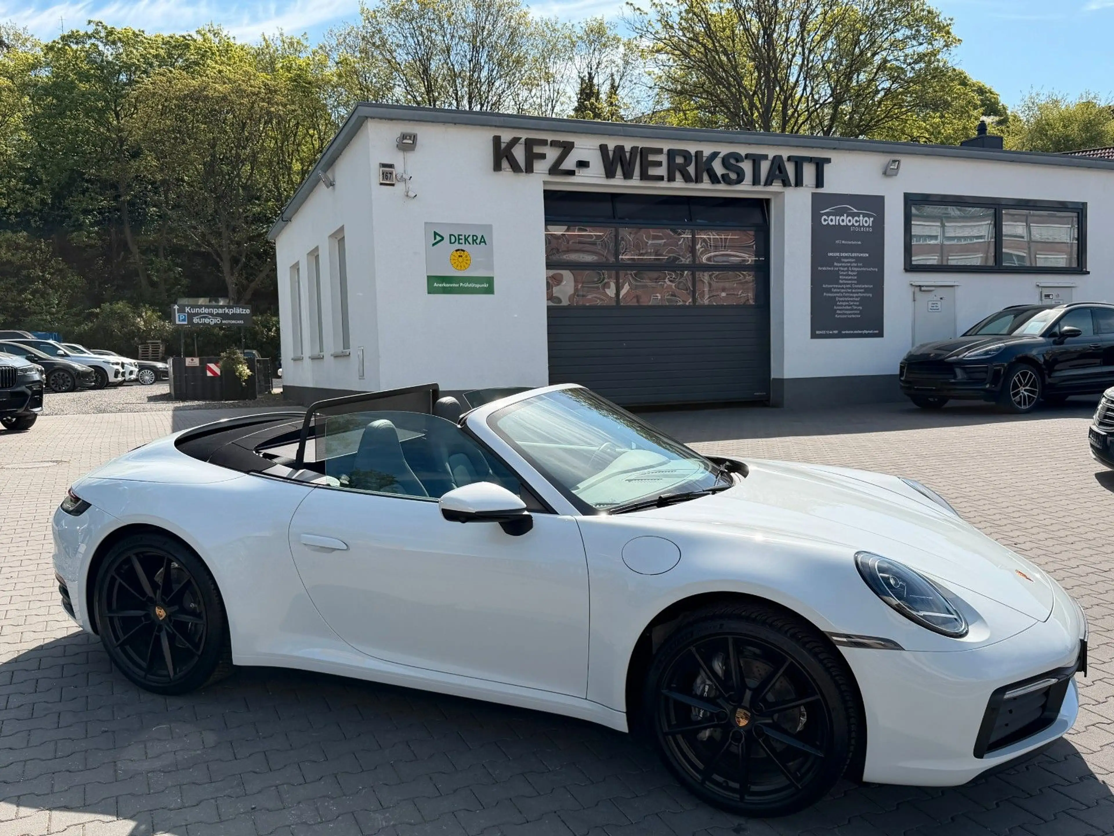 Porsche 911 Carrera Cabrio -Lift - 1 Hand Approved 02/28 — photo 11