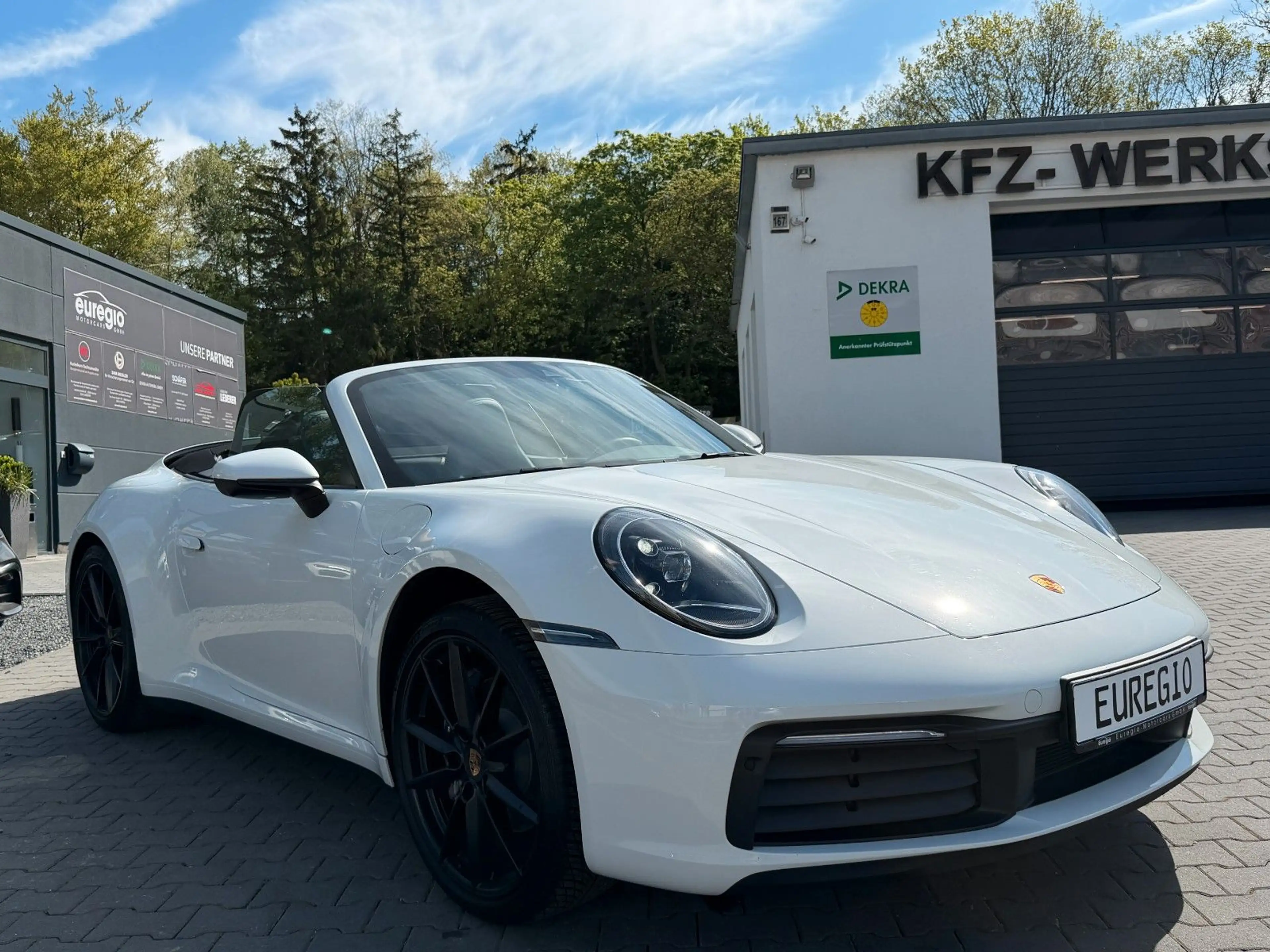 Porsche 911 Carrera Cabrio -Lift - 1 Hand Approved 02/28 — photo 9