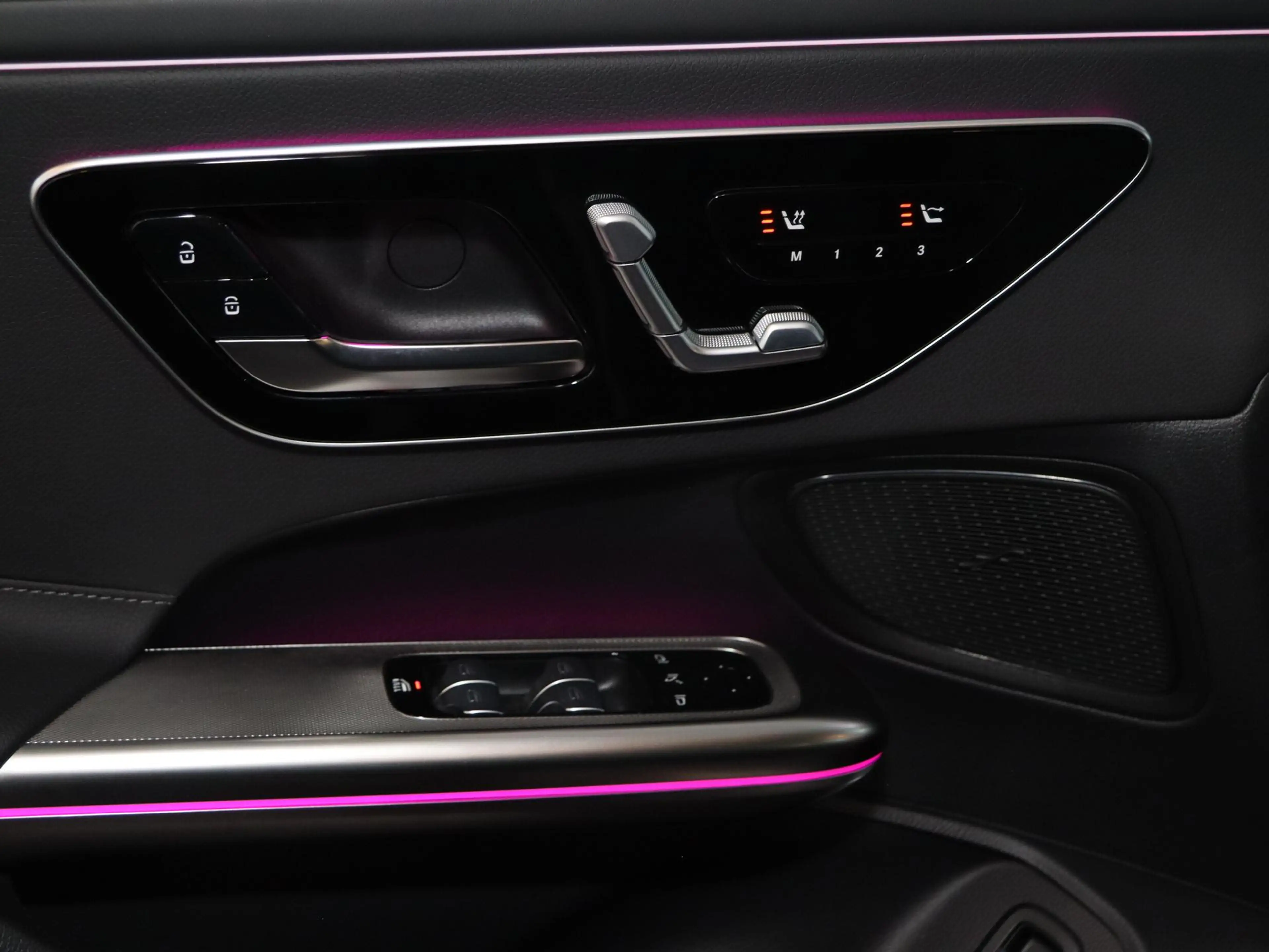 Mercedes-Benz CLE 200 Cabriolet AMG Line | Winter pakket | Nekverwarming — photo 14