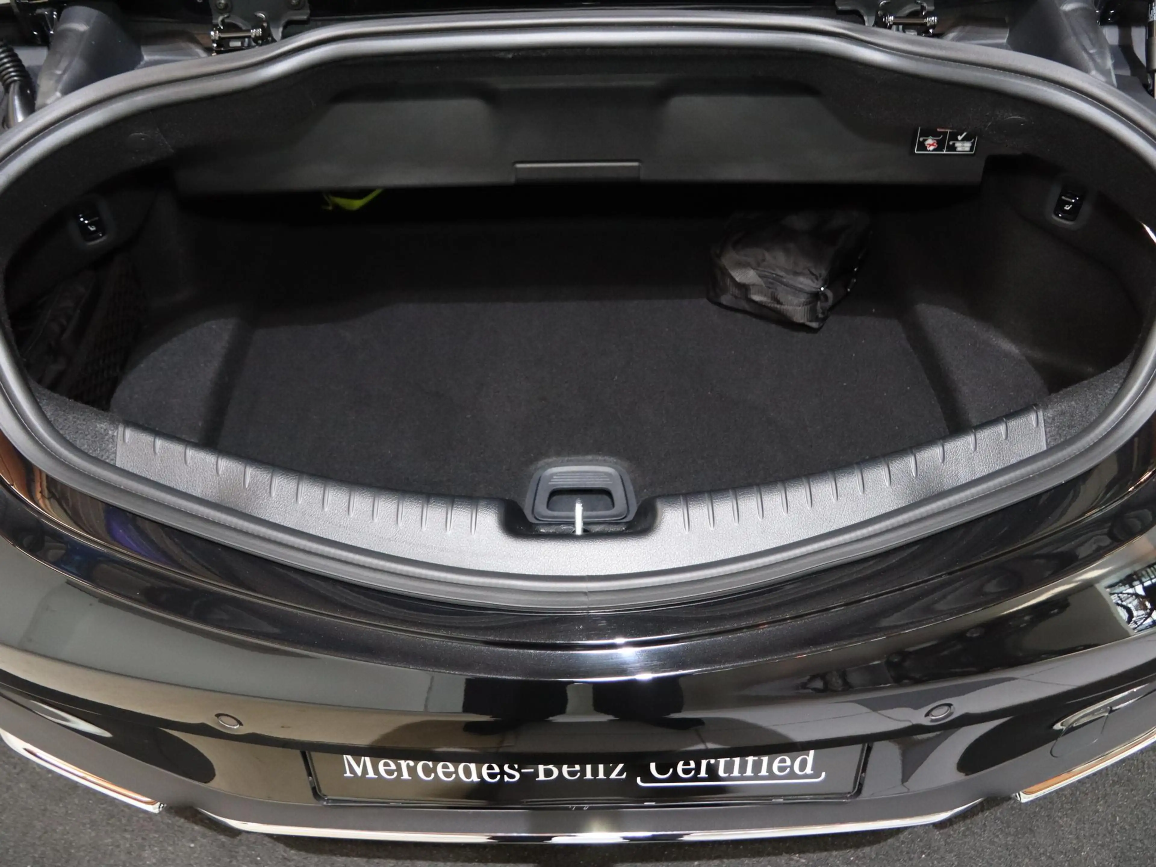 Mercedes-Benz CLE 200 Cabriolet AMG Line | Winter pakket | Nekverwarming — photo 10