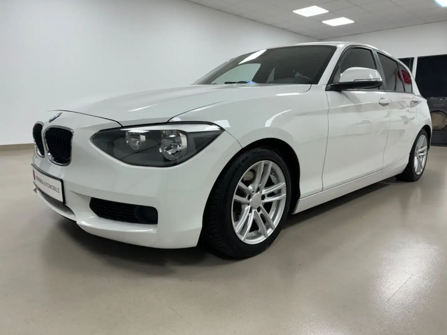 BMW 118 Lim. 5-trg. 118 i*PDC*KLIMA*NAVI*AHK*ISO*TEMP*LM Weiß - 1