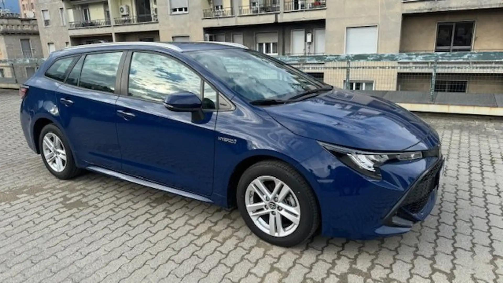 Toyota Corolla 1.8 h SW TS Hybrid IBRIDA Business Blu/Azzurro - 1
