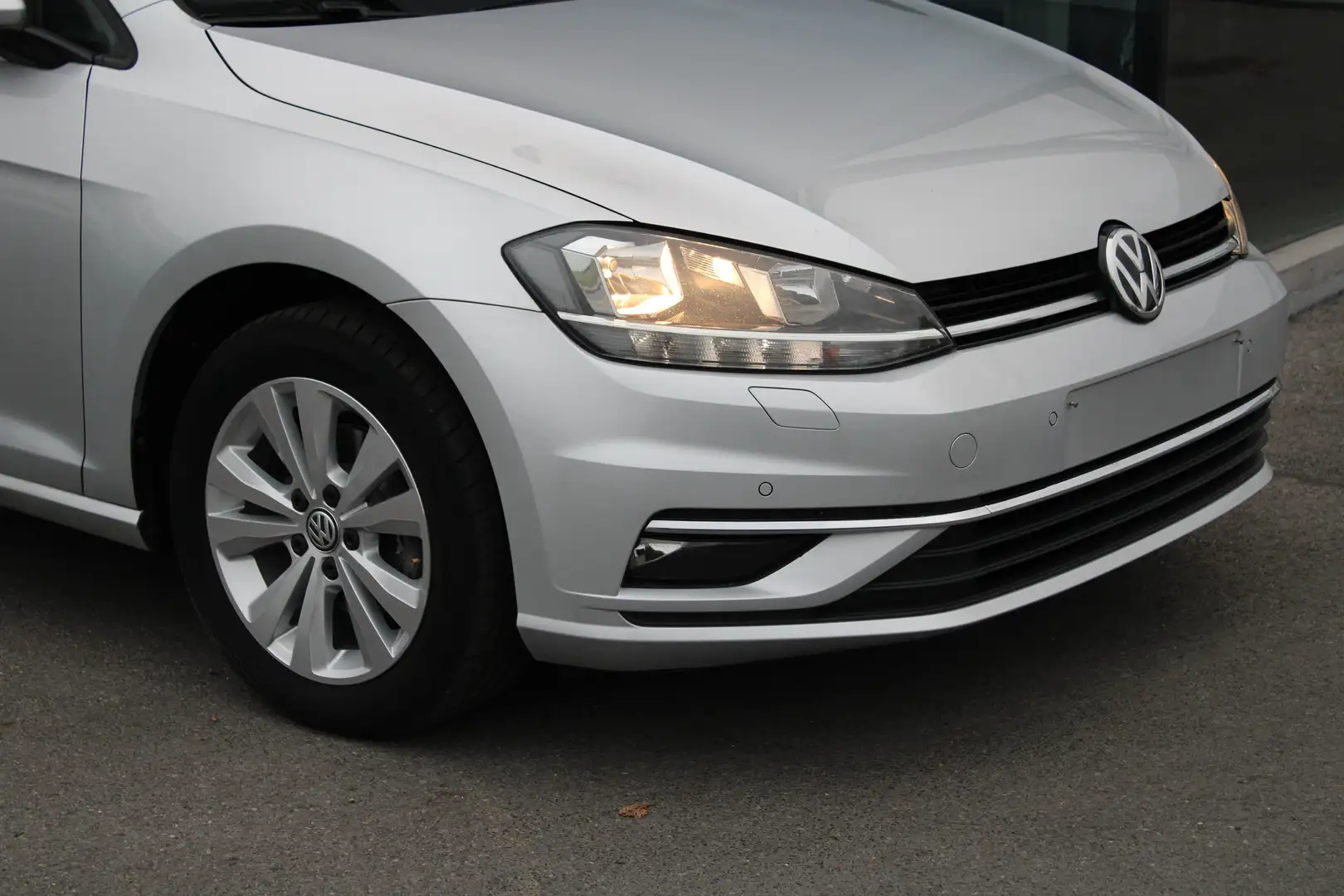Volkswagen Golf 1.0 TSI Comfortline OPF DSG (EU6.2)NAVI-AC-PDC-TEL Zilver - 2