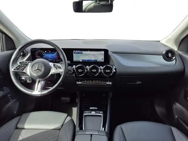 Mercedes-Benz Gla view 8