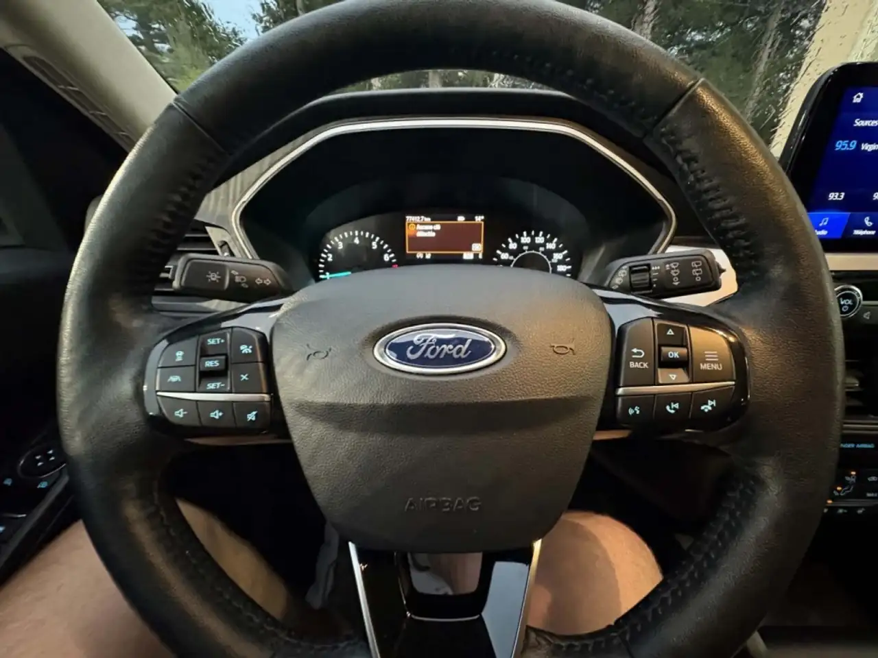 Ford Escape снимка Ford Escape