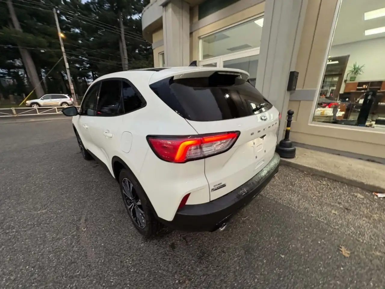 Ford Escape снимка Ford Escape