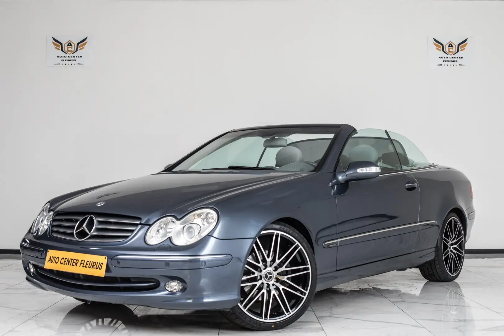Mercedes-Benz CLK 200 Kompressor Elegance Cabriolet 1.8L Essence Bleu - 1