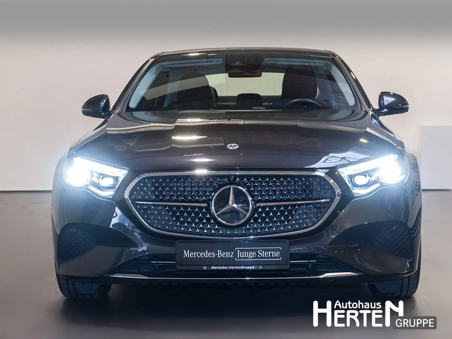 Mercedes-Benz E 220 d+AVANTGARDE+WINTER-P.+360°+DIGITAL+KEYLES Grau - 2
