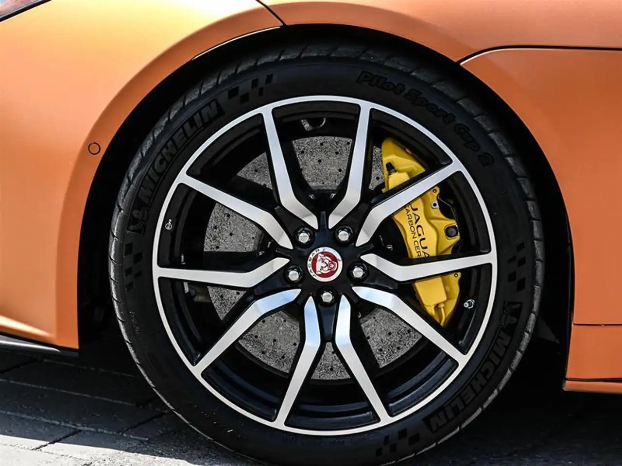 Jaguar F-Type снимка Jaguar F-Type