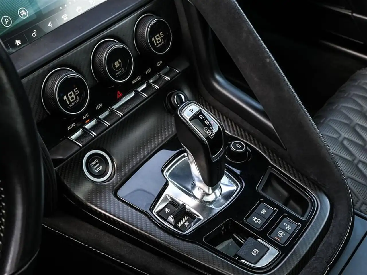 Jaguar F-Type снимка Jaguar F-Type