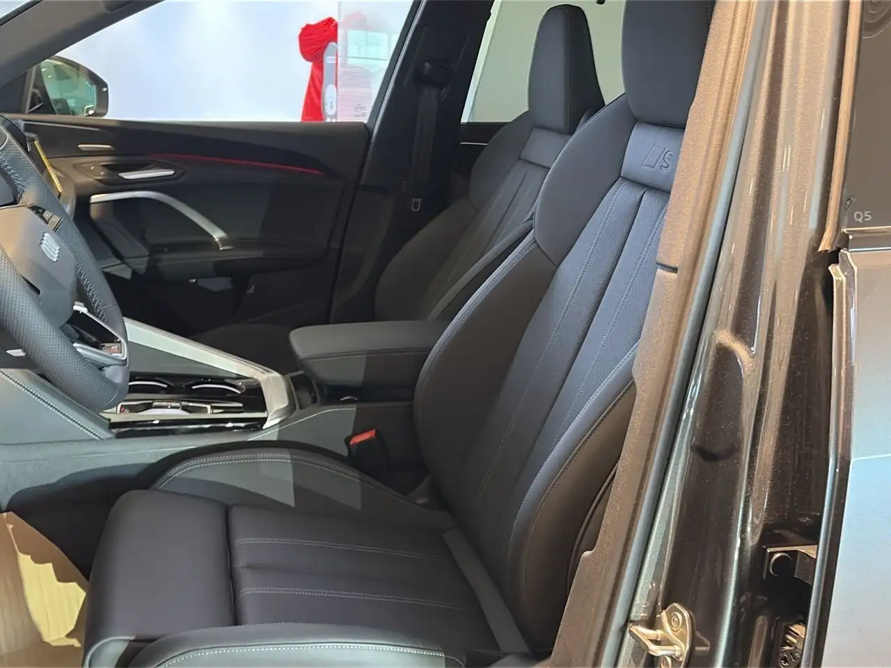 Audi Q5 снимка Audi Q5