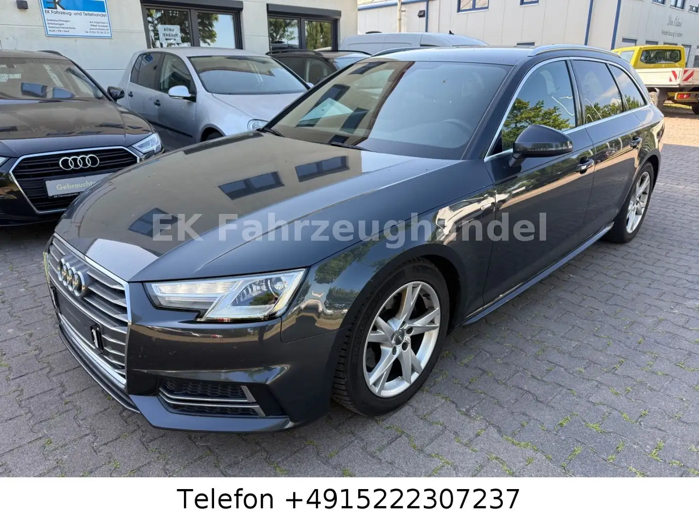 Audi A4 Avant sport Grau - 1