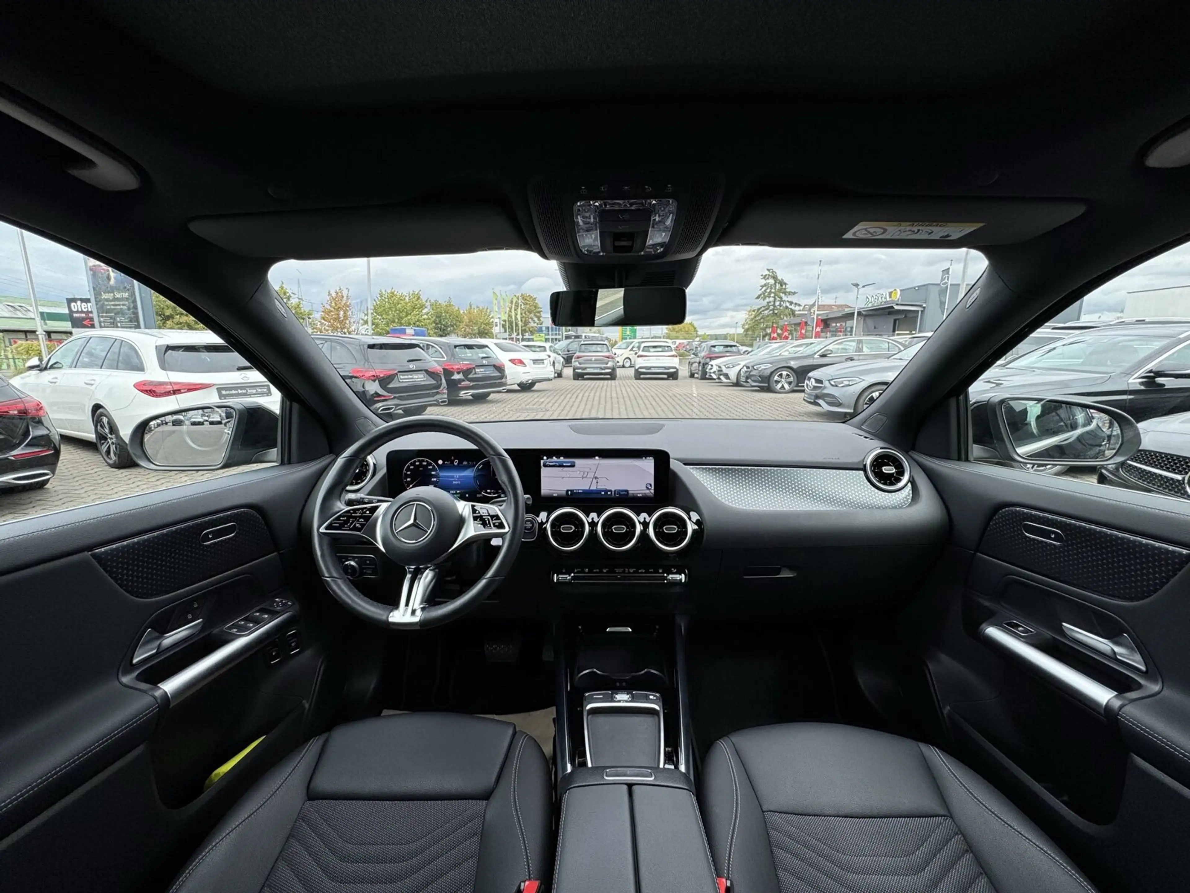Mercedes-Benz GLA 250 GLA 250 e PROGR. NAVI+MBEAM+PANO+DISTR+360°+SHZ+ — photo 12