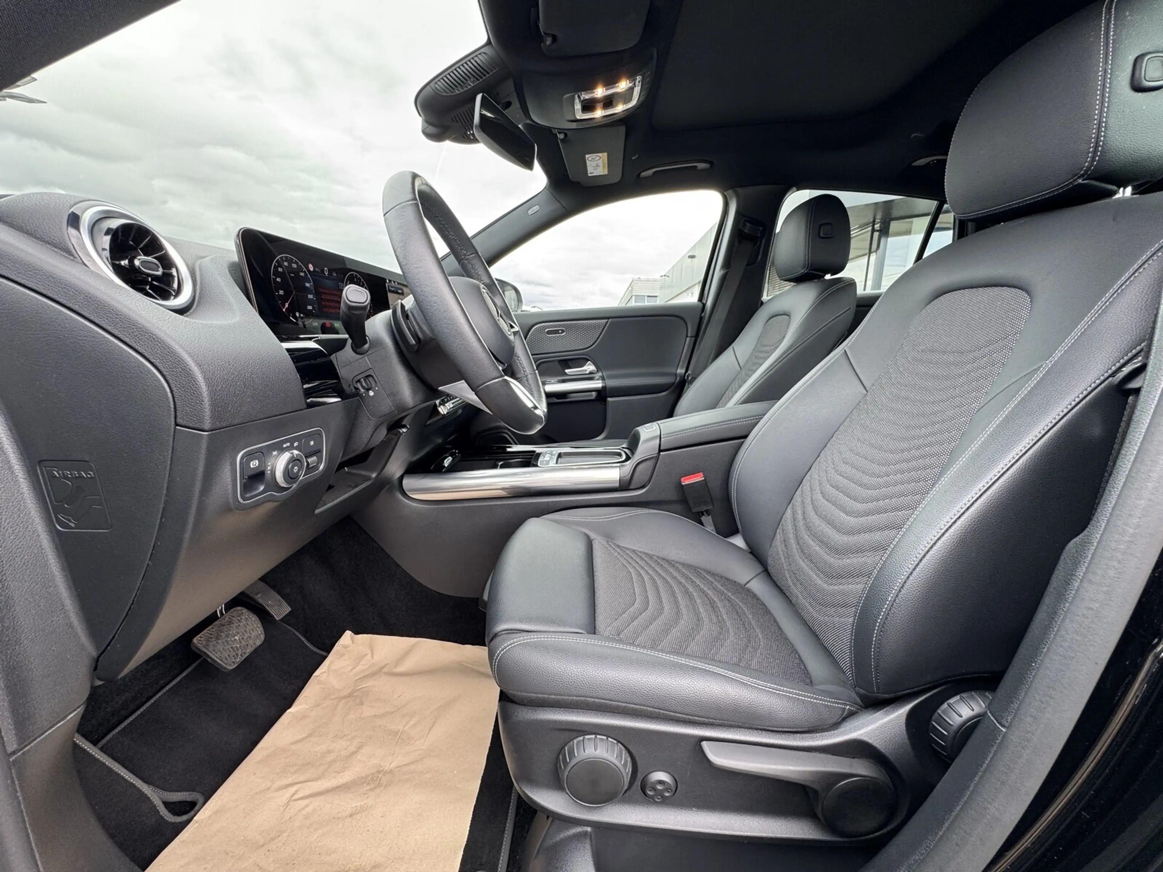 Mercedes-Benz GLA 250 GLA 250 e PROGR. NAVI+MBEAM+PANO+DISTR+360°+SHZ+ — photo 10