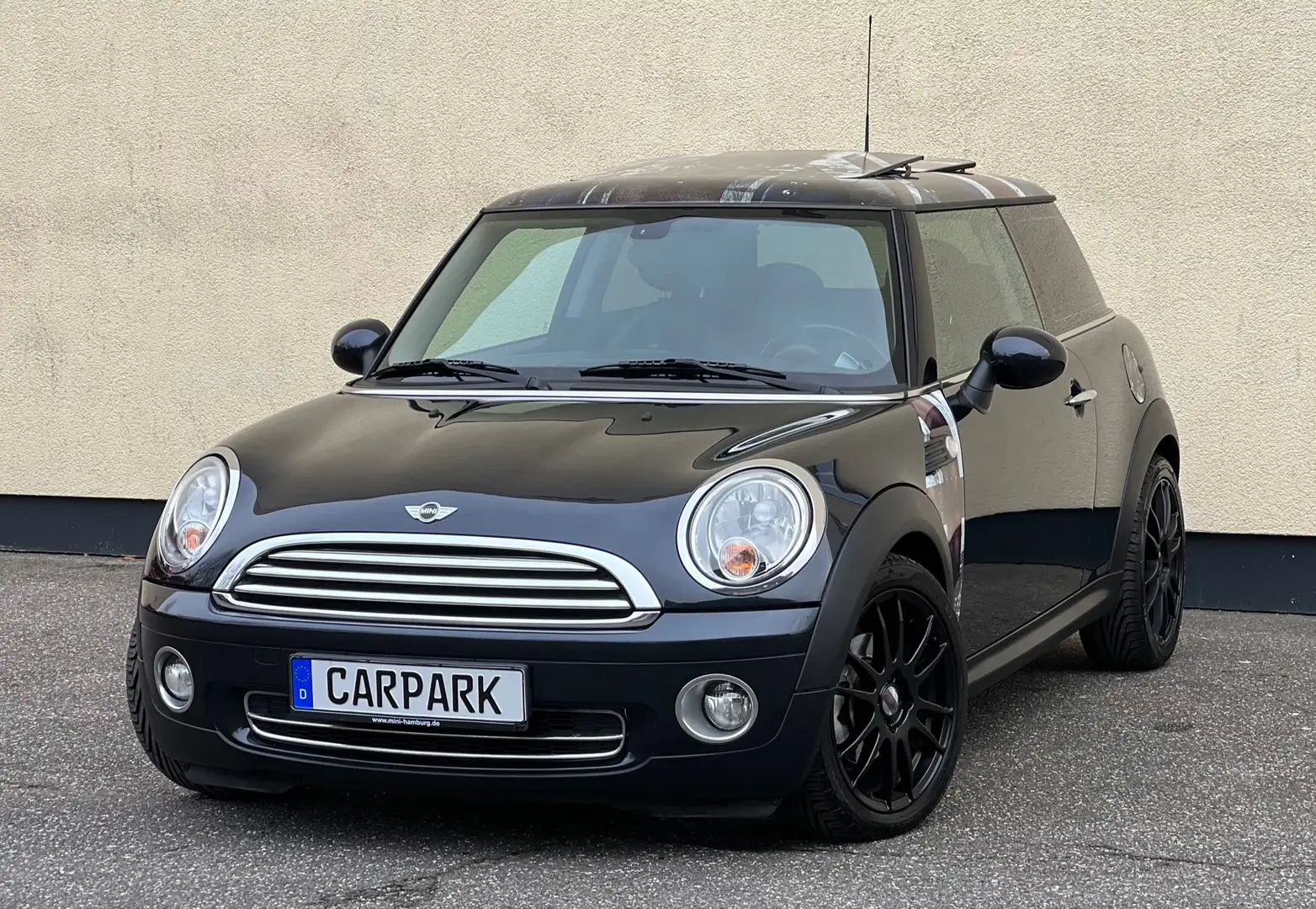 MINI Cooper Mini (R56) crna - 2