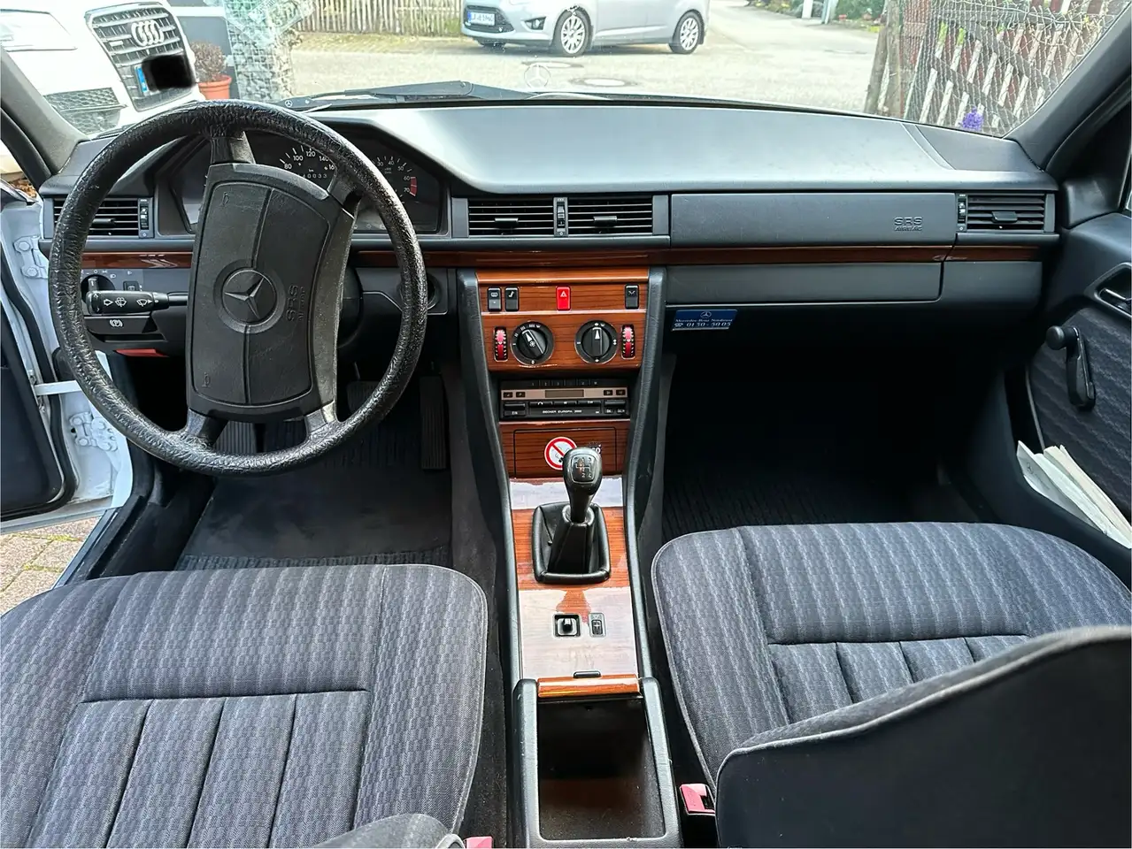 Mercedes-Benz E 200 E-Klasse W124, foto 8