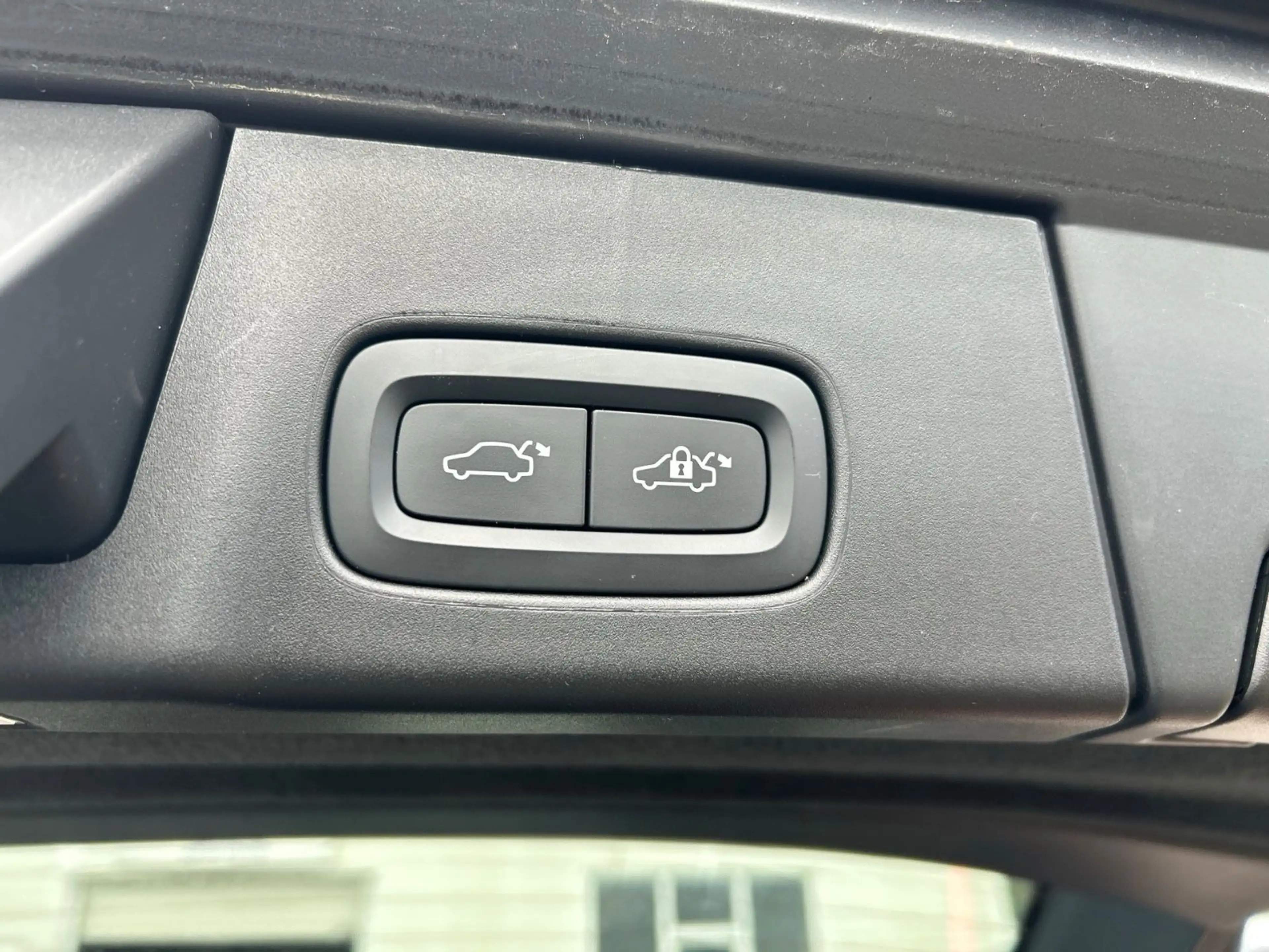 Volvo V90 Kombi MomentumPro 1.Hand Standheizung Kamera — photo 10