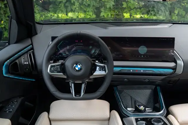 BMW X3 view 14
