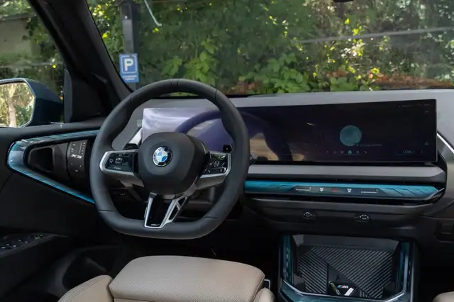 BMW X3 view 13