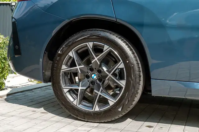 BMW X3 view 10