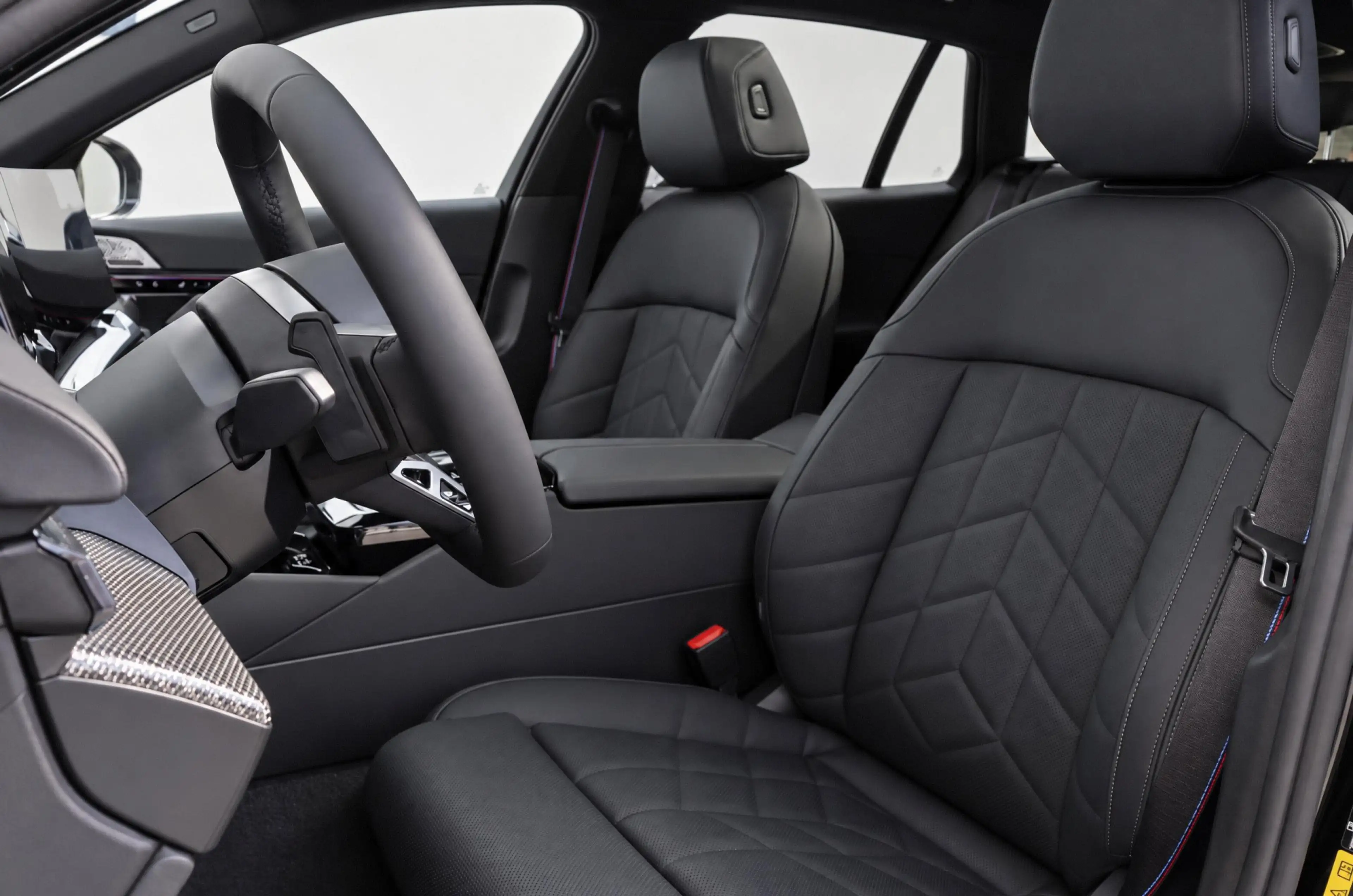 BMW i5 Touring eDrive40 M Sport / Panoramadak / Trekhaak — photo 11