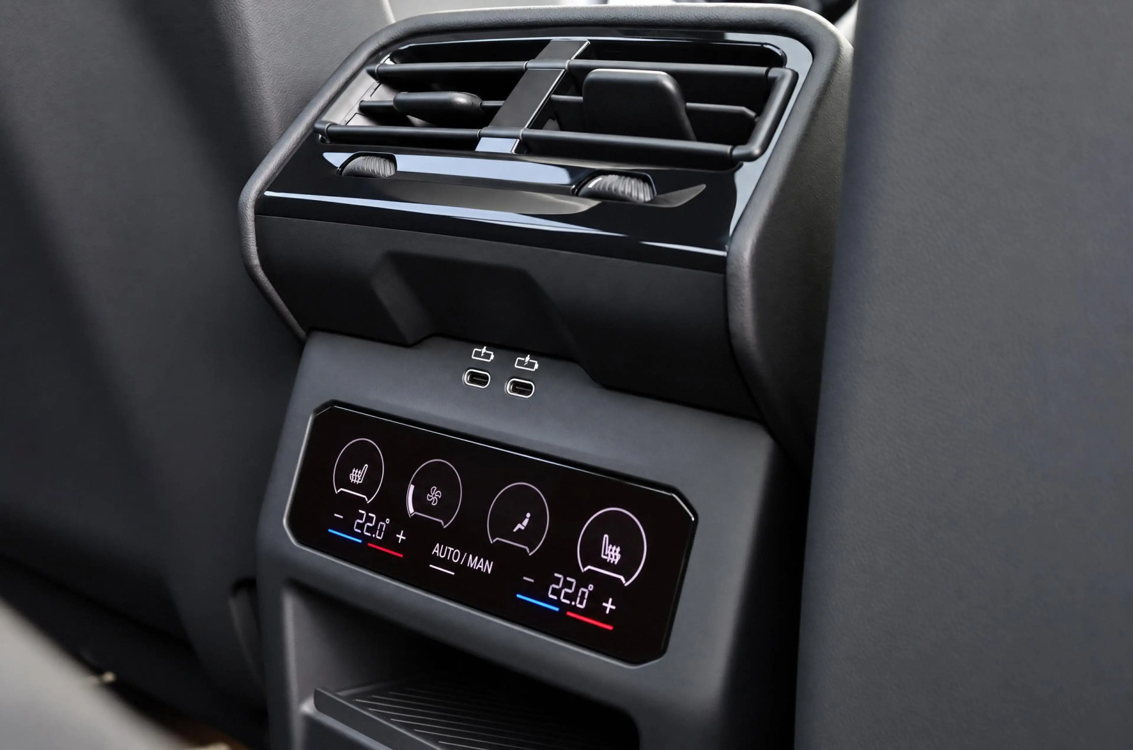 BMW i5 Touring eDrive40 M Sport / Panoramadak / Trekhaak — photo 13