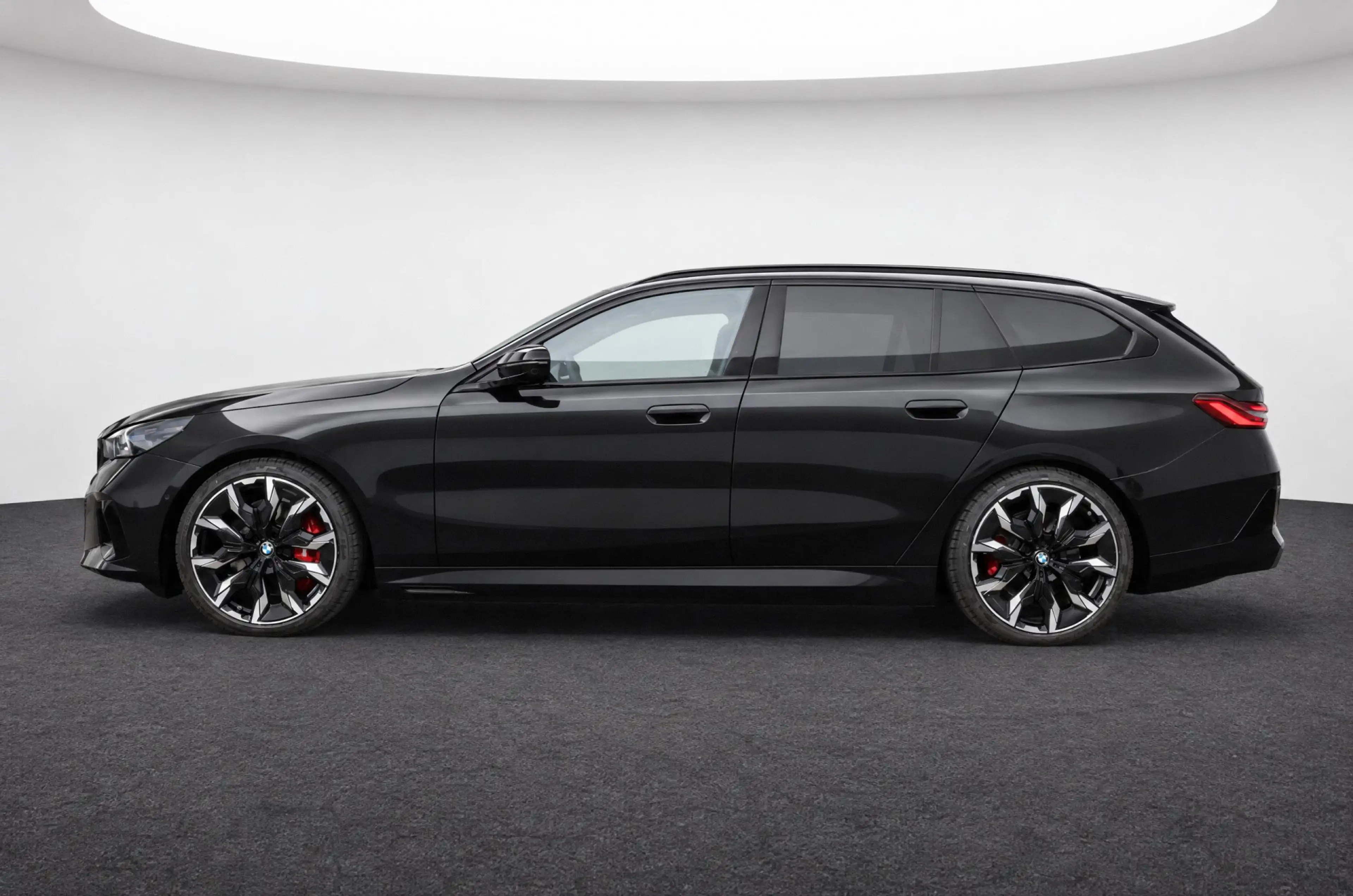 BMW i5 Touring eDrive40 M Sport / Panoramadak / Trekhaak — photo 8