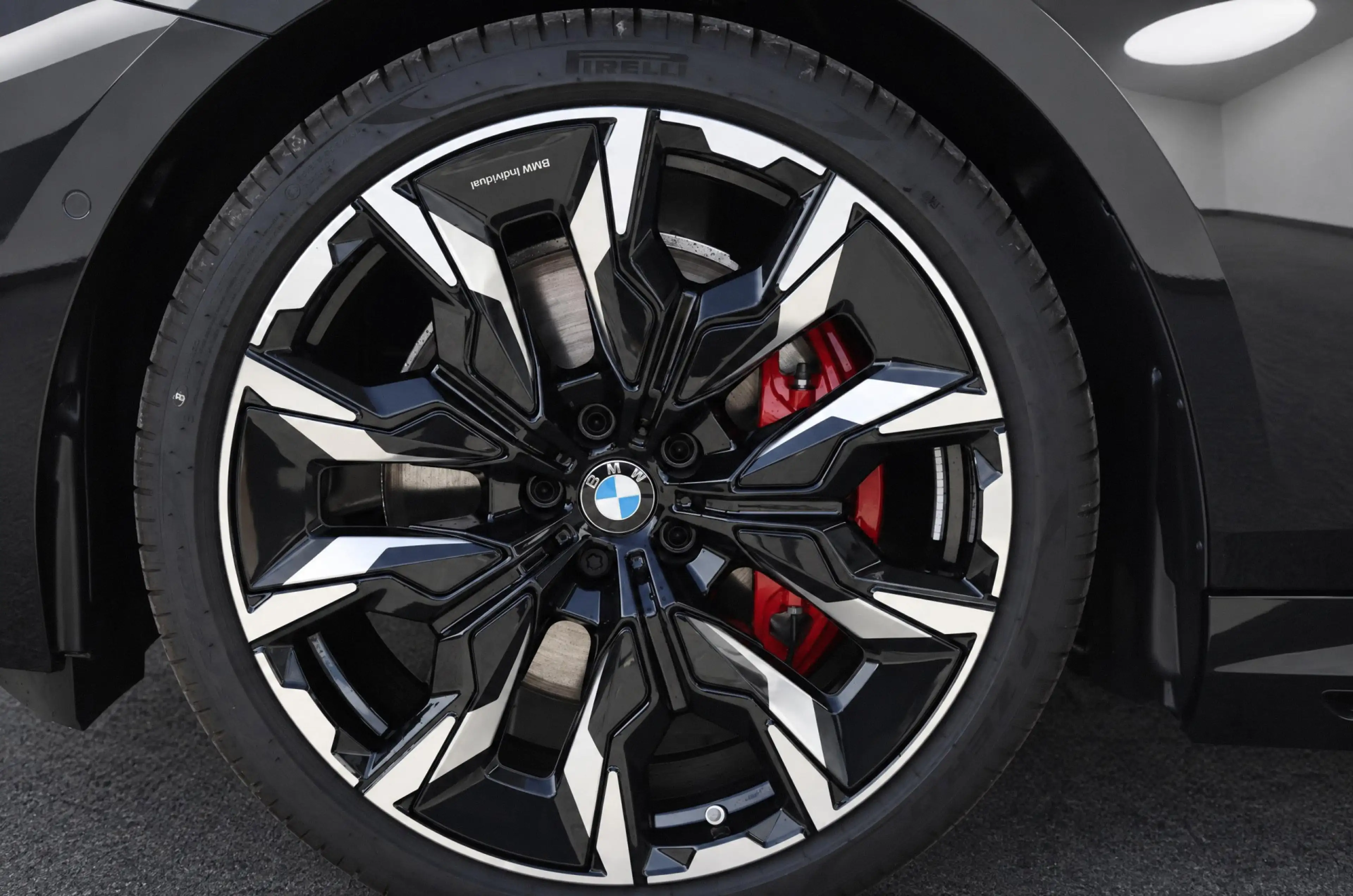 BMW i5 Touring eDrive40 M Sport / Panoramadak / Trekhaak — photo 4