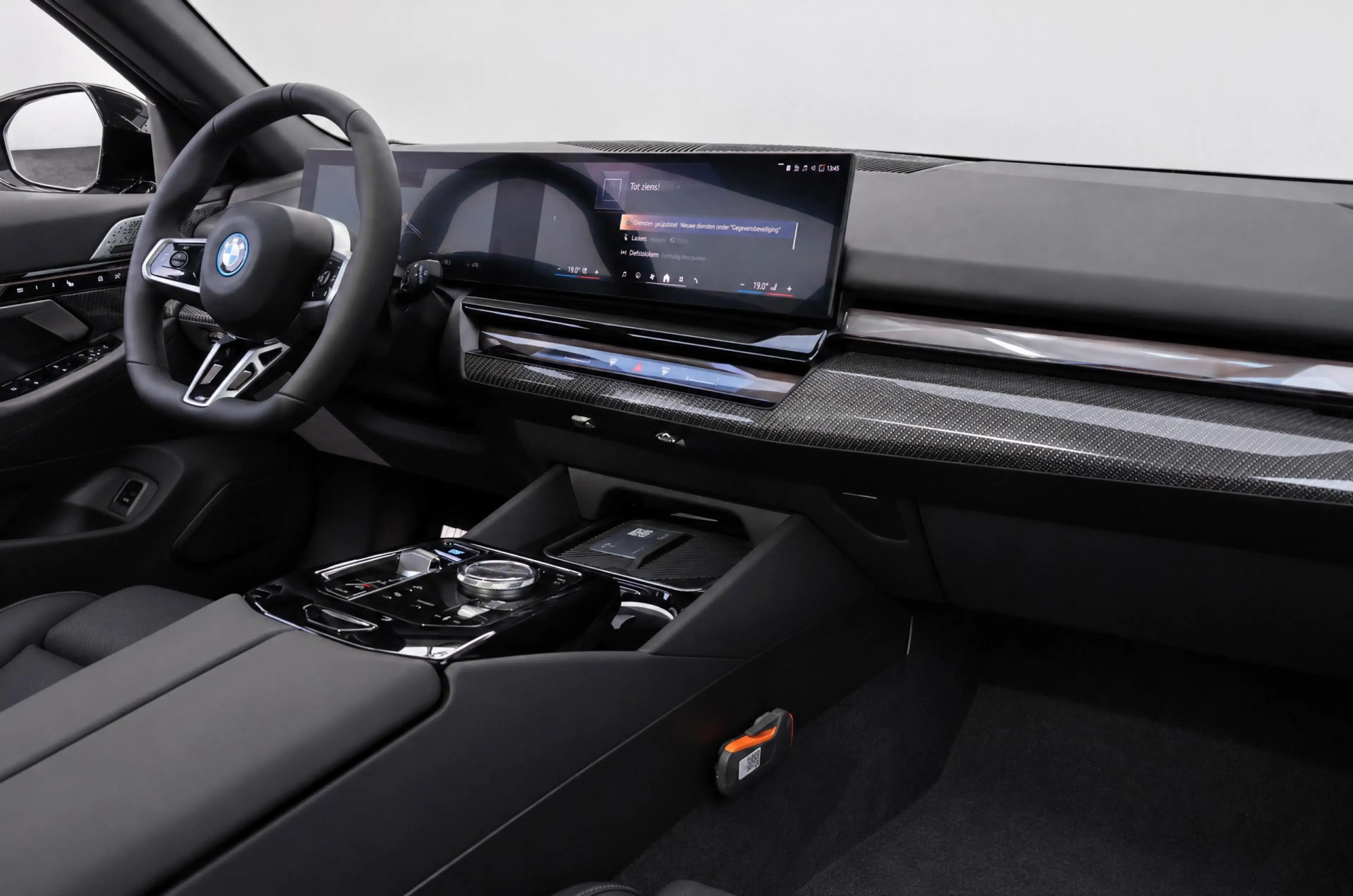 BMW i5 Touring eDrive40 M Sport / Panoramadak / Trekhaak — photo 10