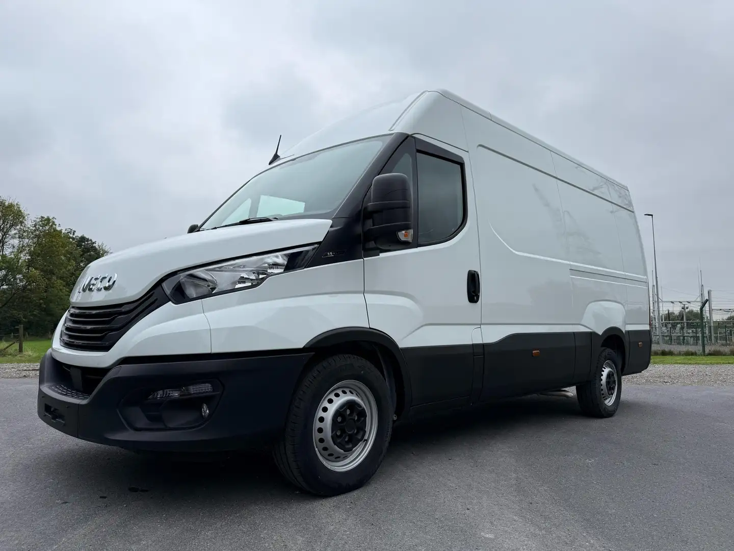 Iveco Daily 35-140 L3H2*31800,-Euro hors TVA Blanc - 1