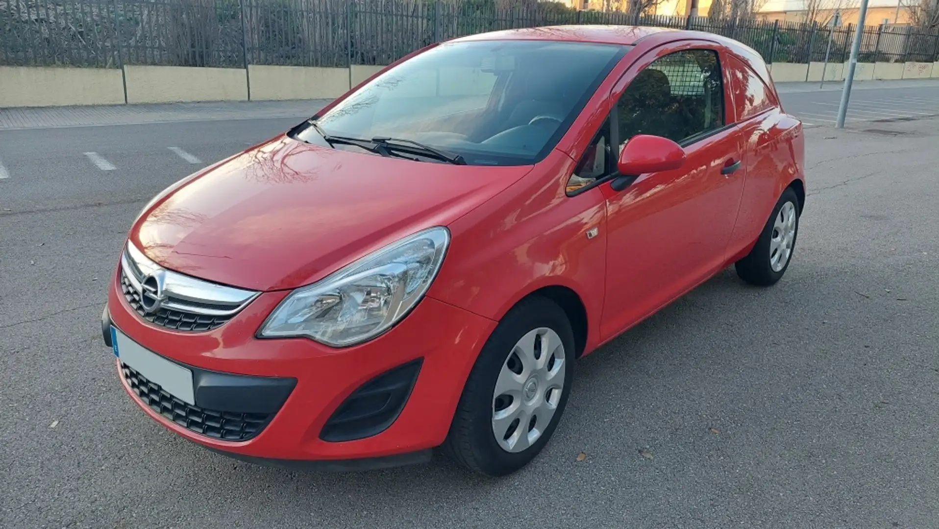 Opel Corsa Van 1.3CDTI Expression Rosso - 1