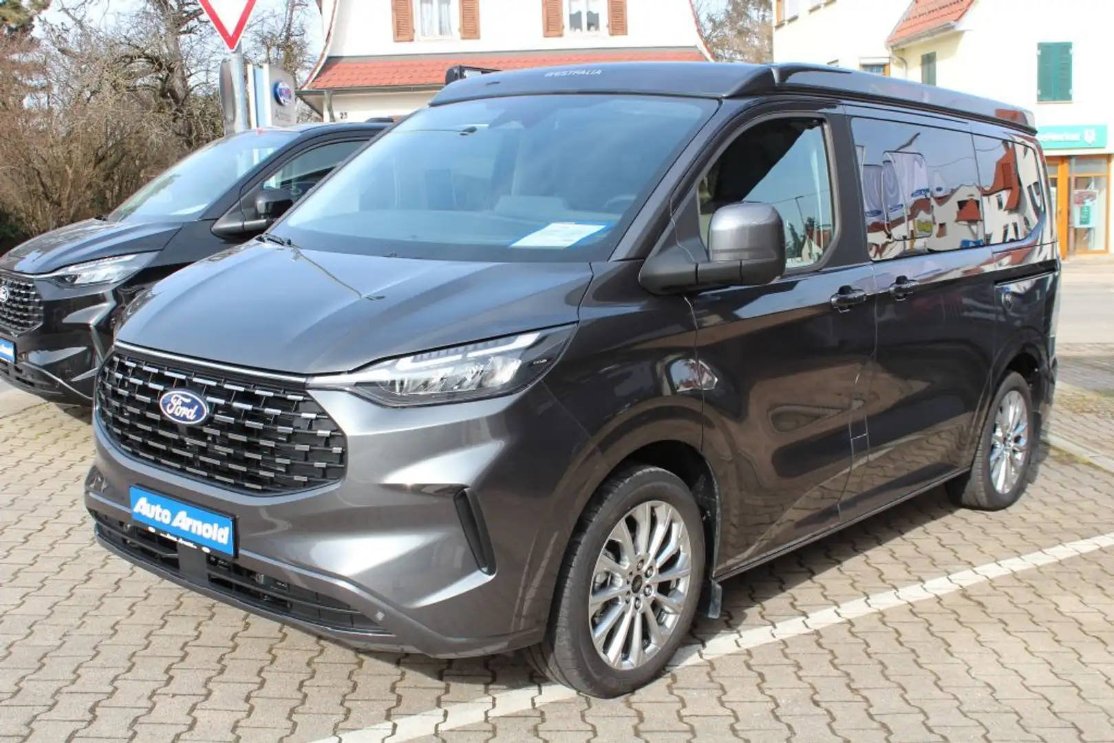 Ford Tourneo Custom Nugget 320 L1 VA Autm. Titanium Grau - 2