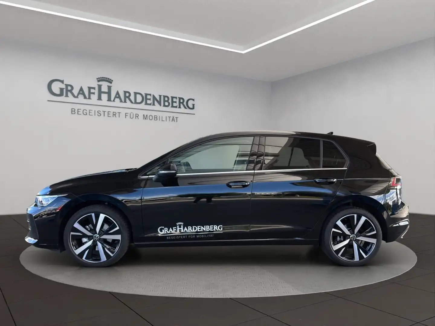Volkswagen Golf VIII Lim. 2.0 TDI DSG Style ACC RFK NAVI Schwarz - 2