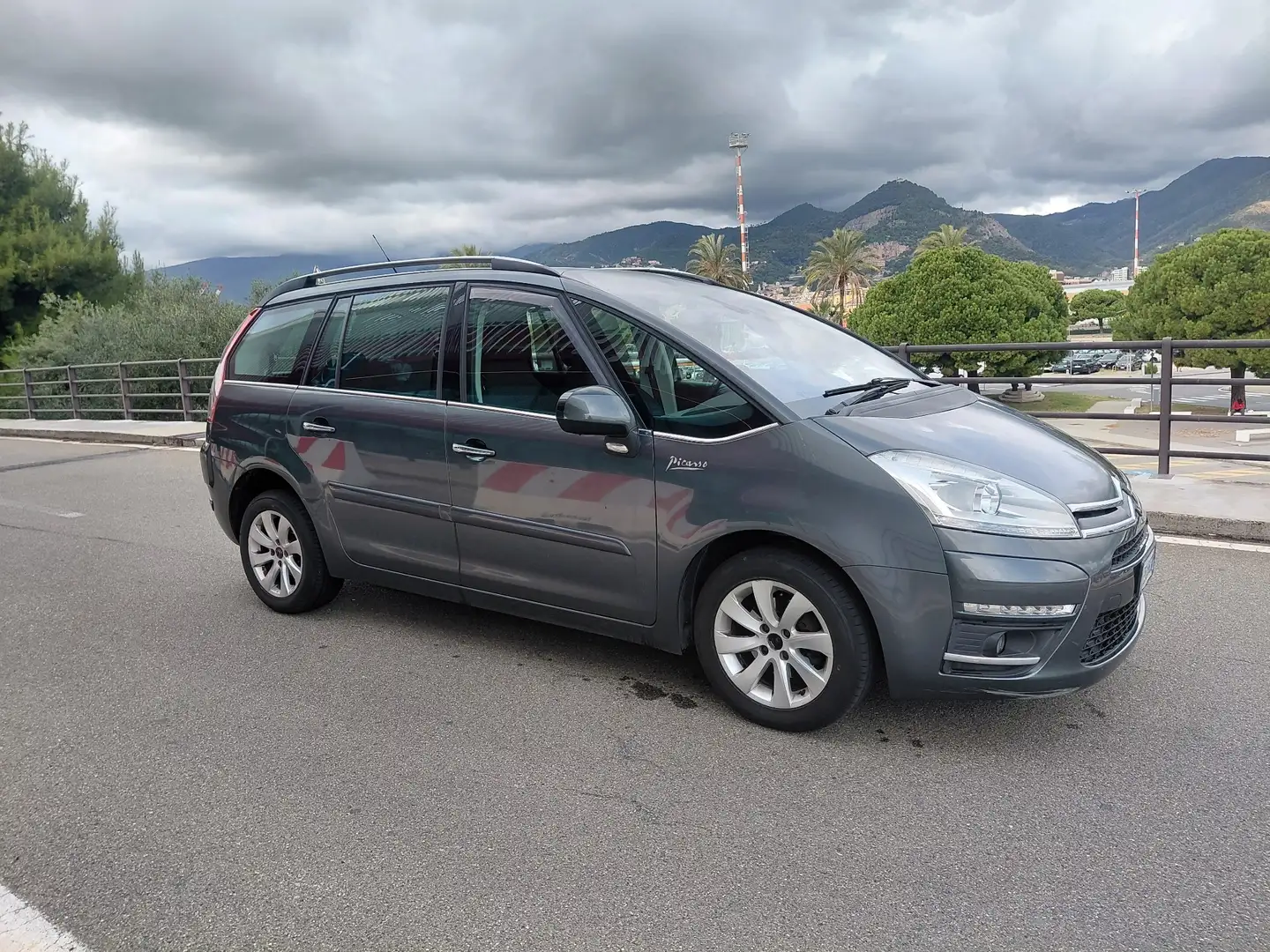 Citroen Grand C4 Picasso 1.6 hdi Seduction 110cv - 1