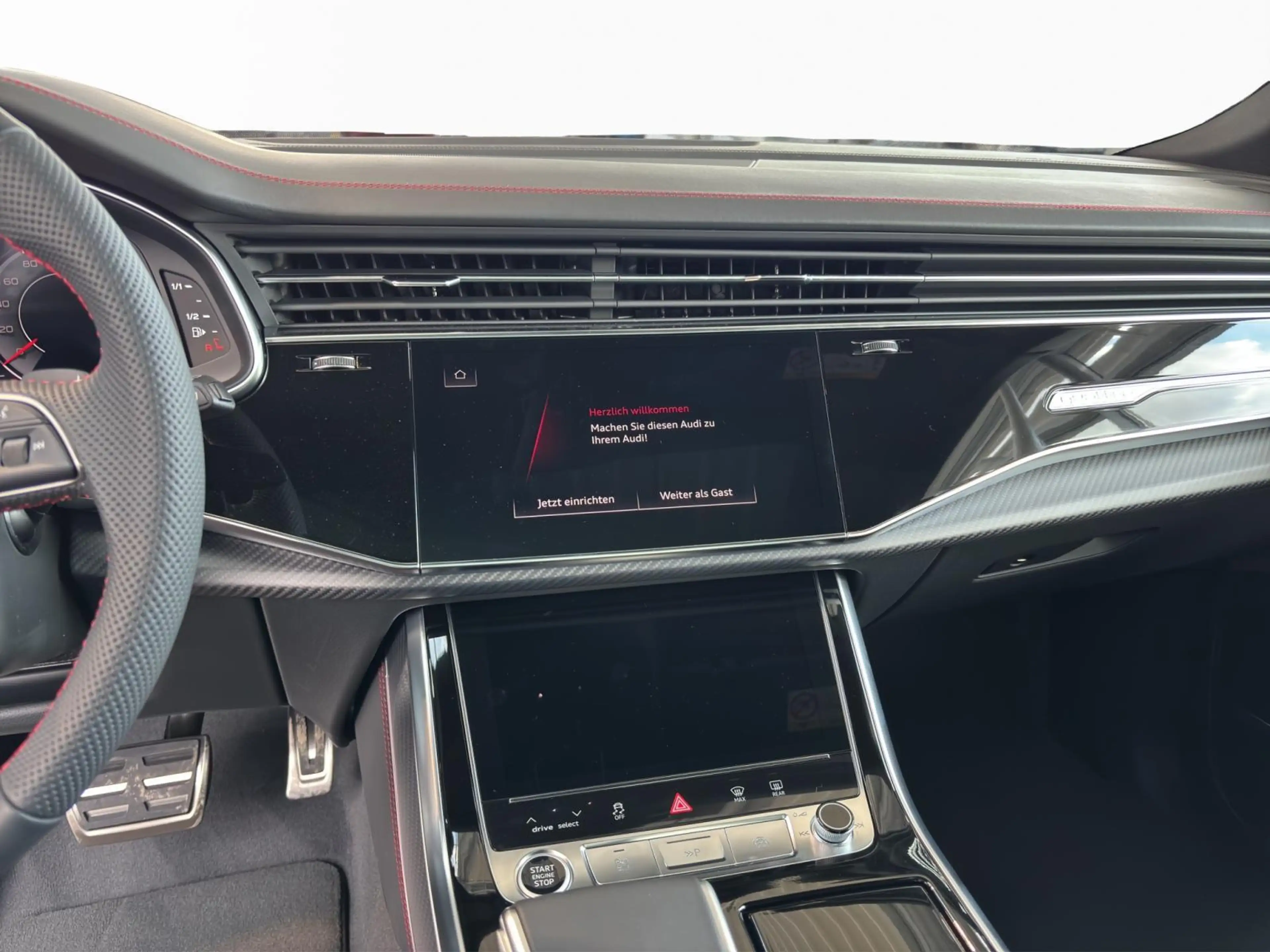 Audi Q8 SUV — photo 10