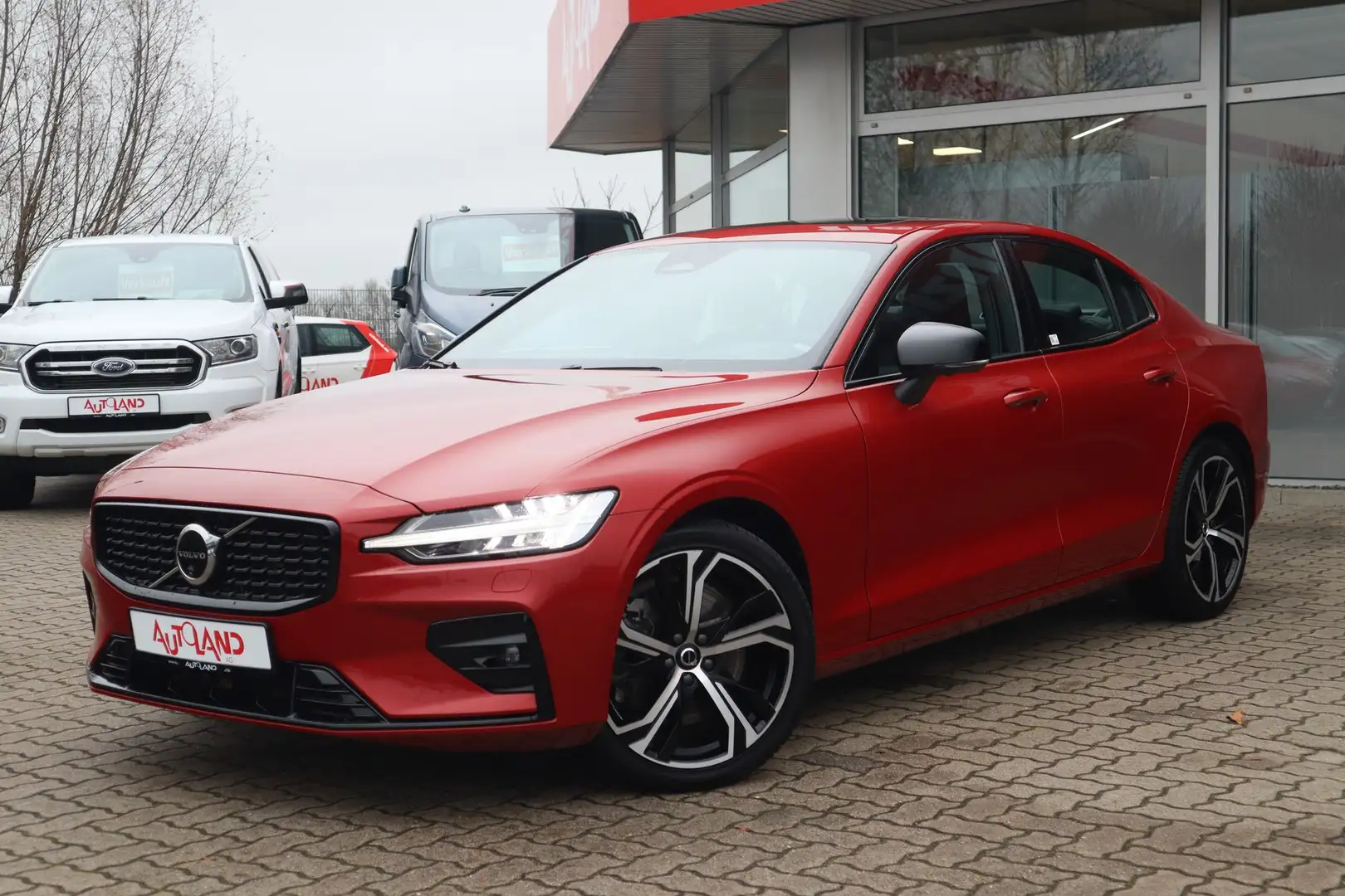 Volvo S60 2.0 M-Hybrid Ultimate Dark AWD LED 360° Navi Rouge - 2