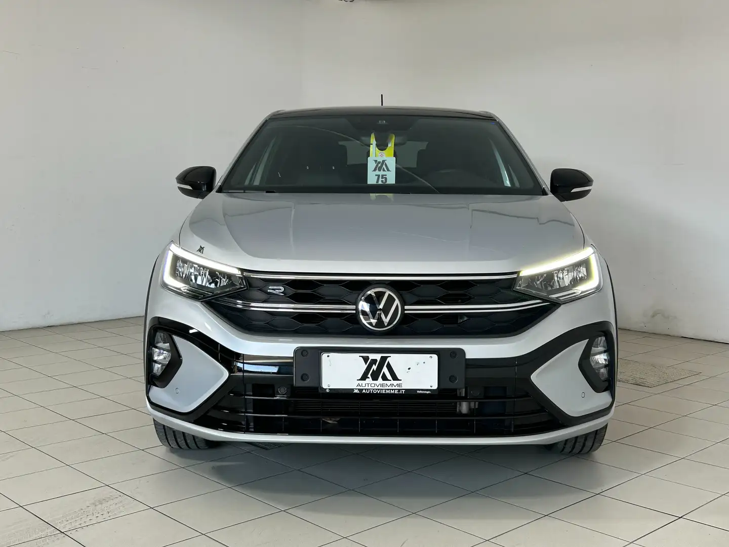 Volkswagen Taigo R-Line 150cv dsg Grigio - 2