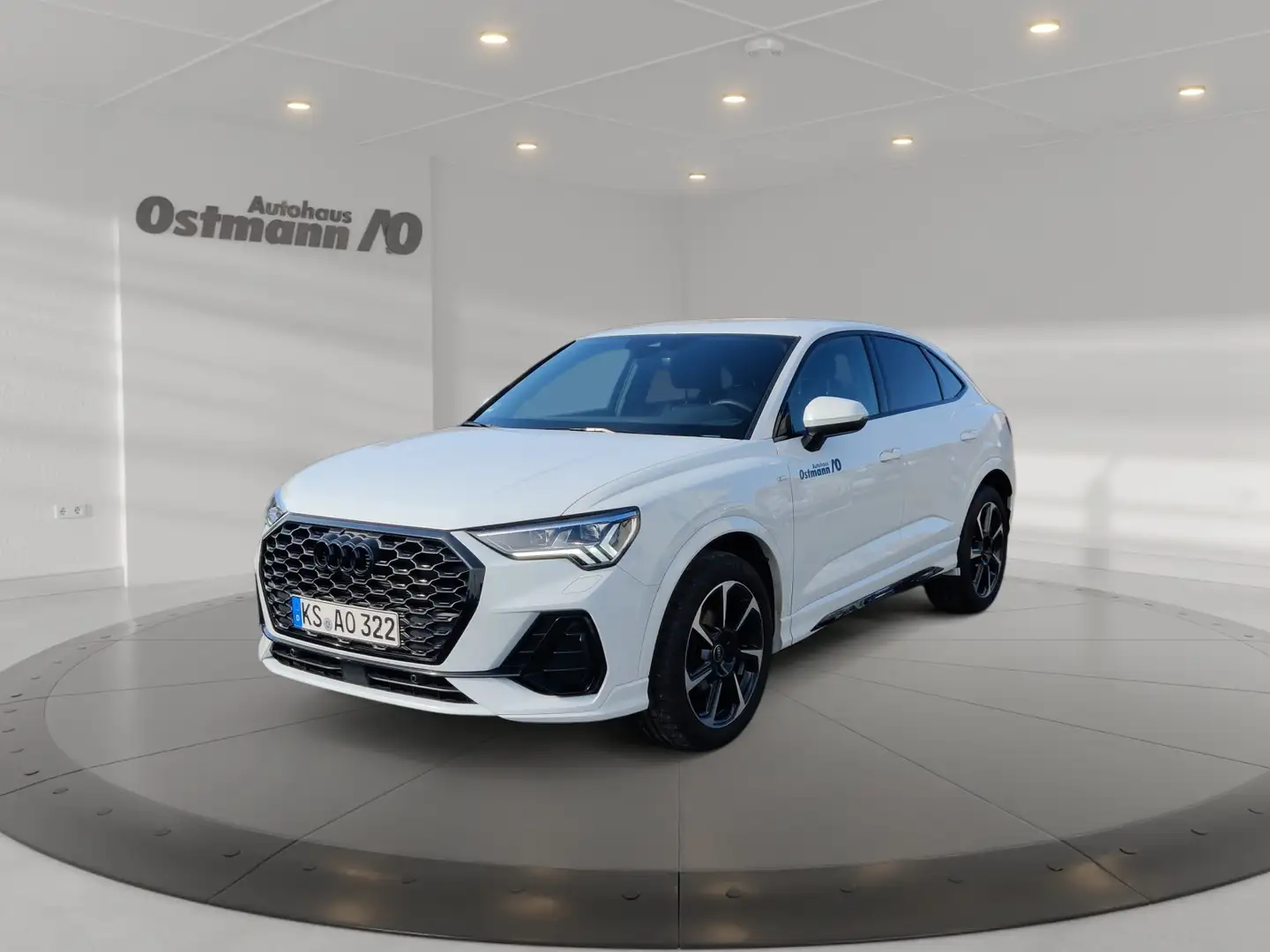Audi Q3 Sportback 35 TFSI s-tronic S-Line  MATRIX KAM Weiß - 1
