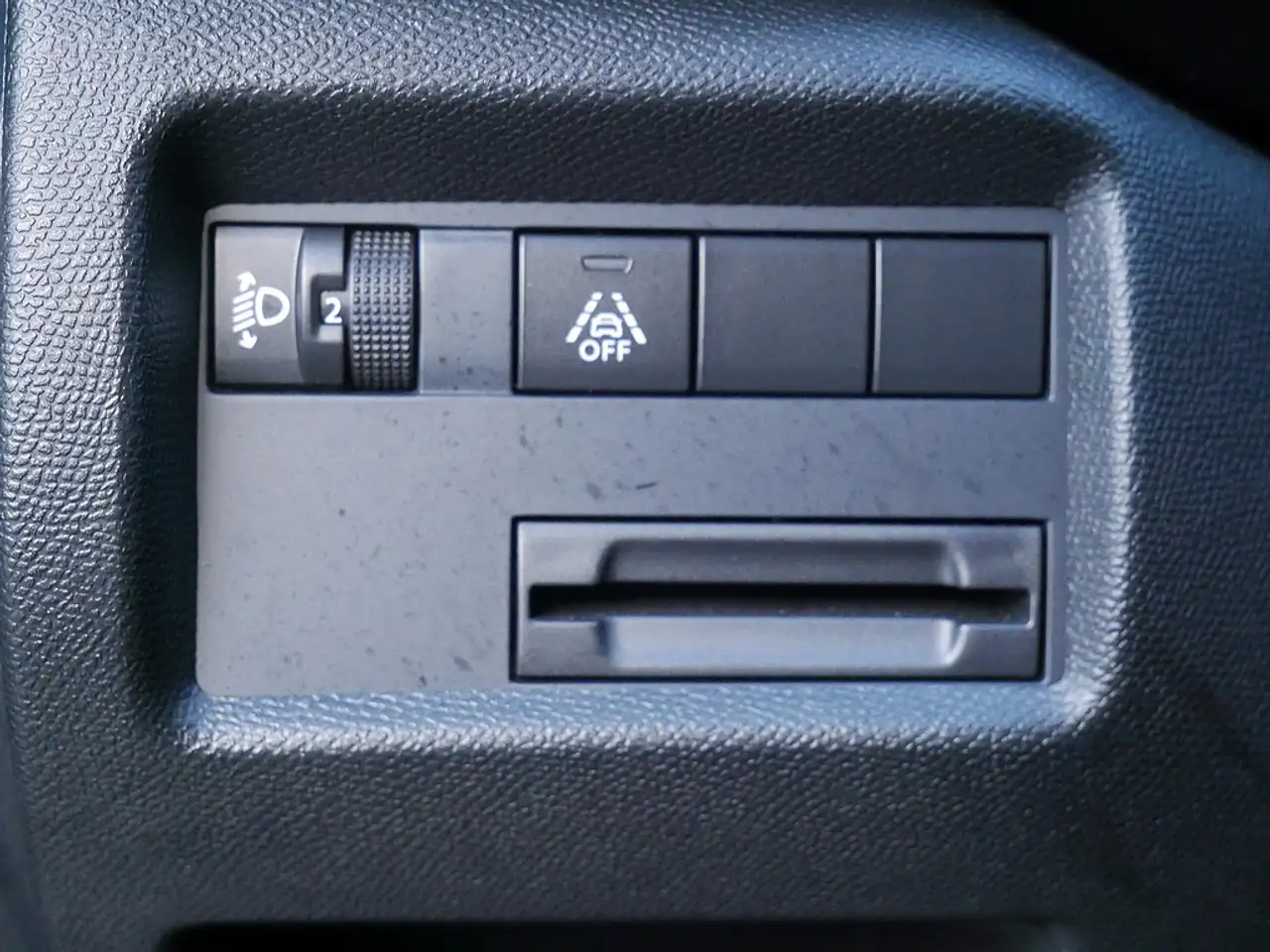 Citroen C5 Aircross BlueHDi 130 Plus KAMERA NAVI LED 16