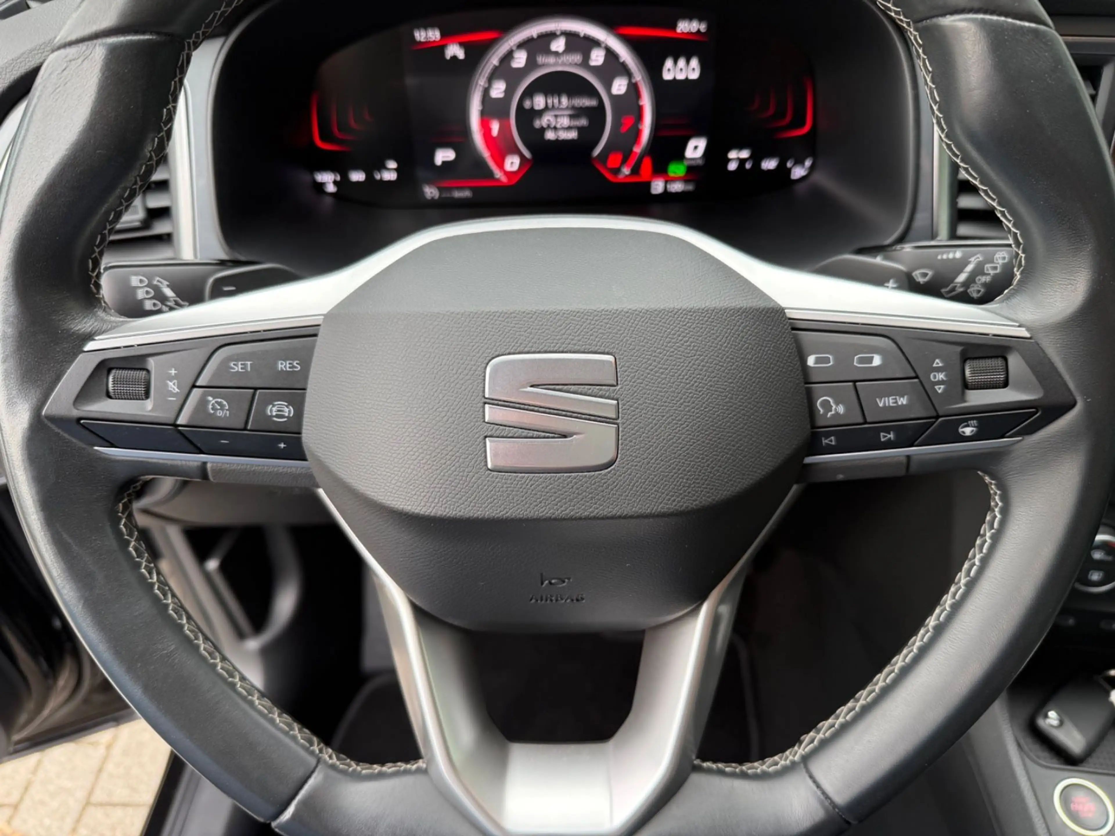 SEAT Ateca Style 1.5 TSI DSG Allwetter/LED/AHK/PDC — photo 14
